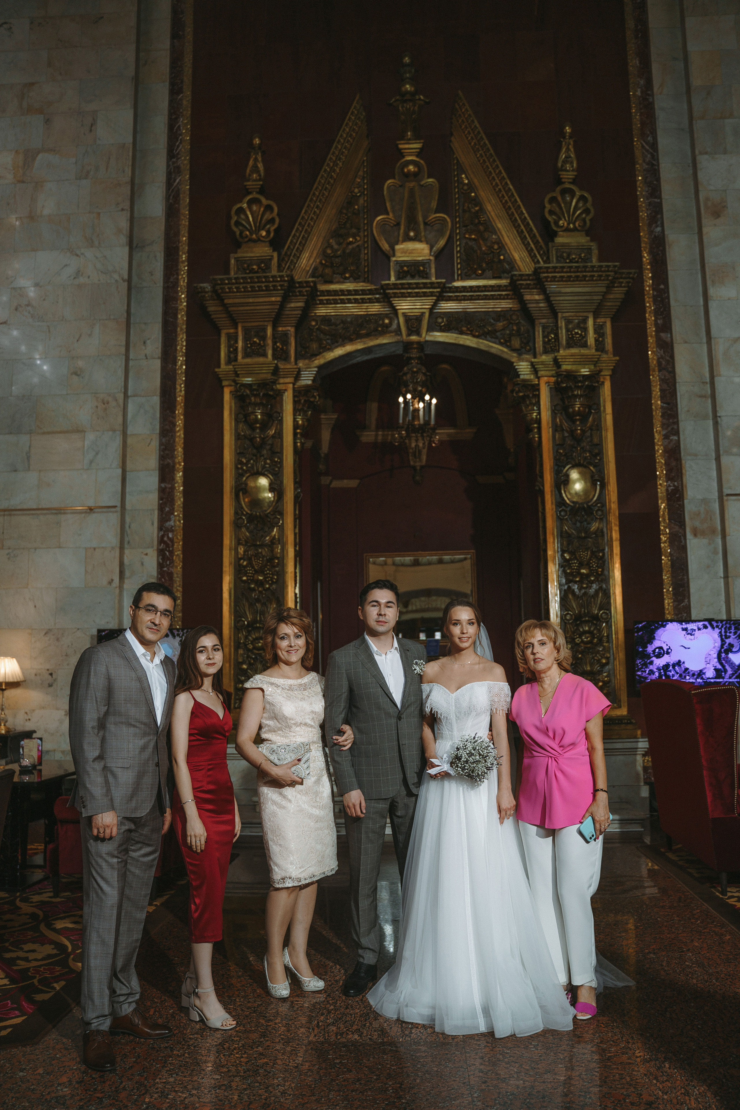 Свадебная фотосессия в отеле Hilton Moscow Leningradskaya 5*