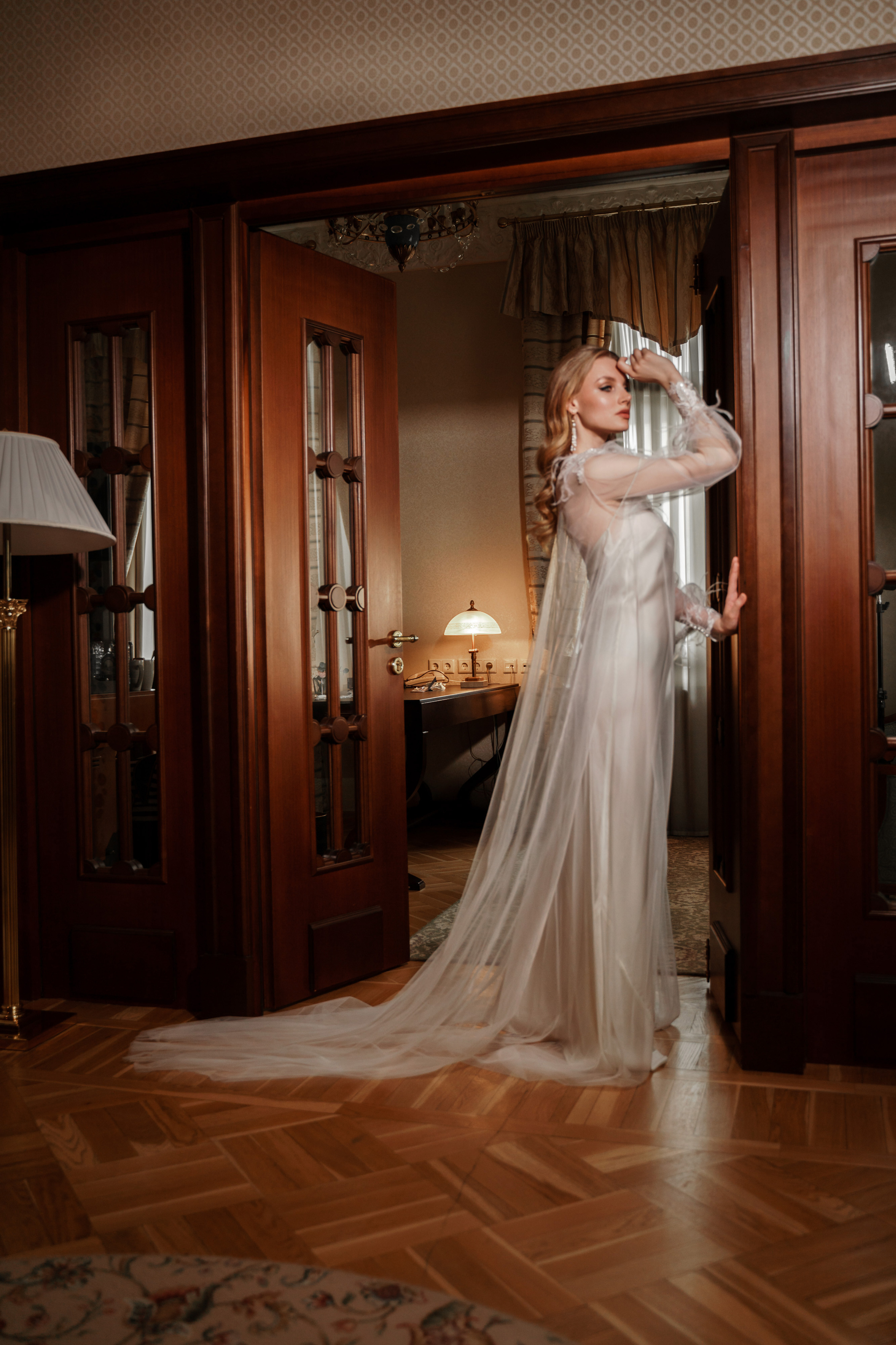 Свадебная фотосессия в отеле Hilton Moscow Leningradskaya 5