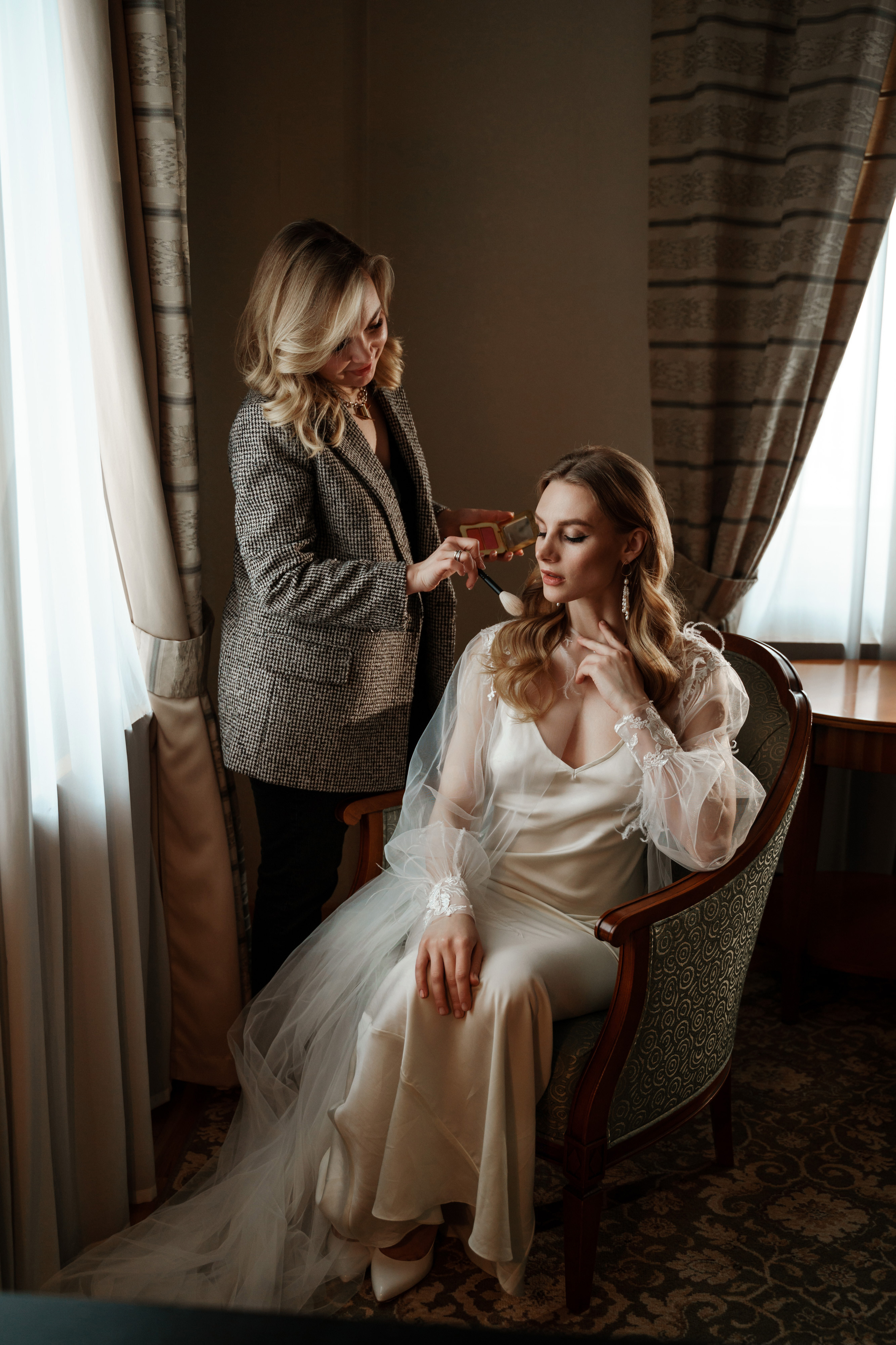 Свадебная фотосессия в отеле Hilton Moscow Leningradskaya 5