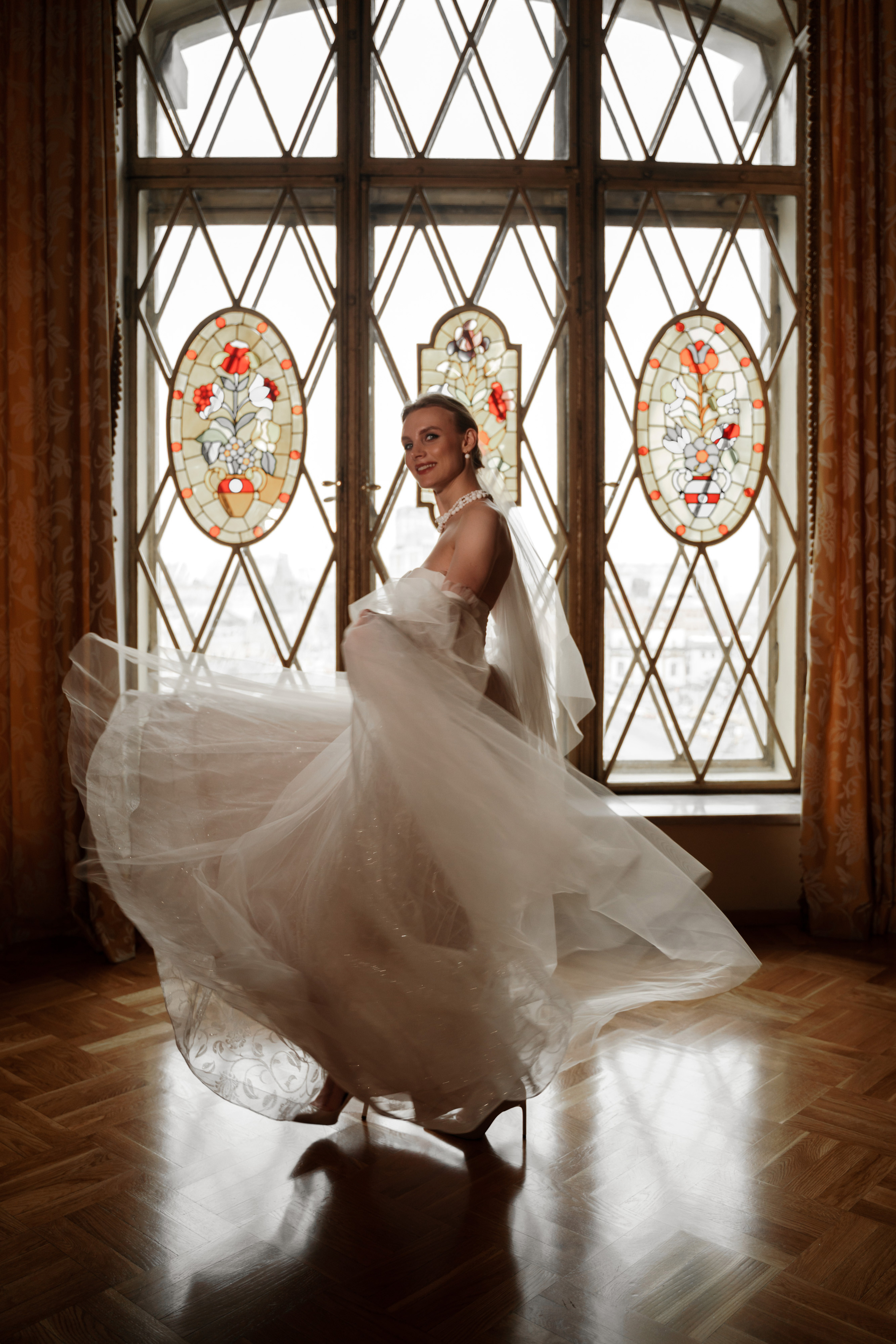 Свадебная фотосессия в отеле Hilton Moscow Leningradskaya 5