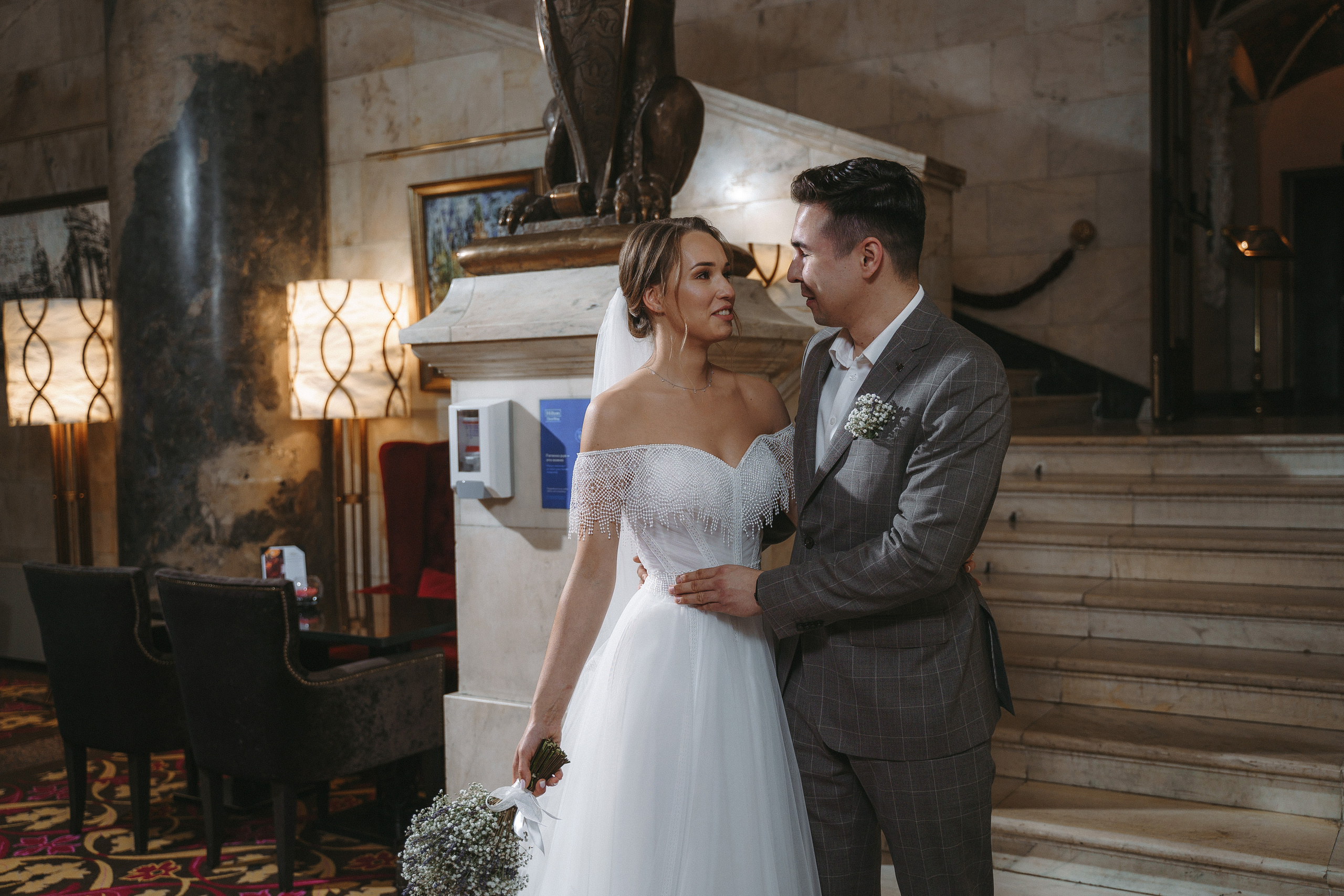 Свадебная фотосессия в отеле Hilton Moscow Leningradskaya 5*