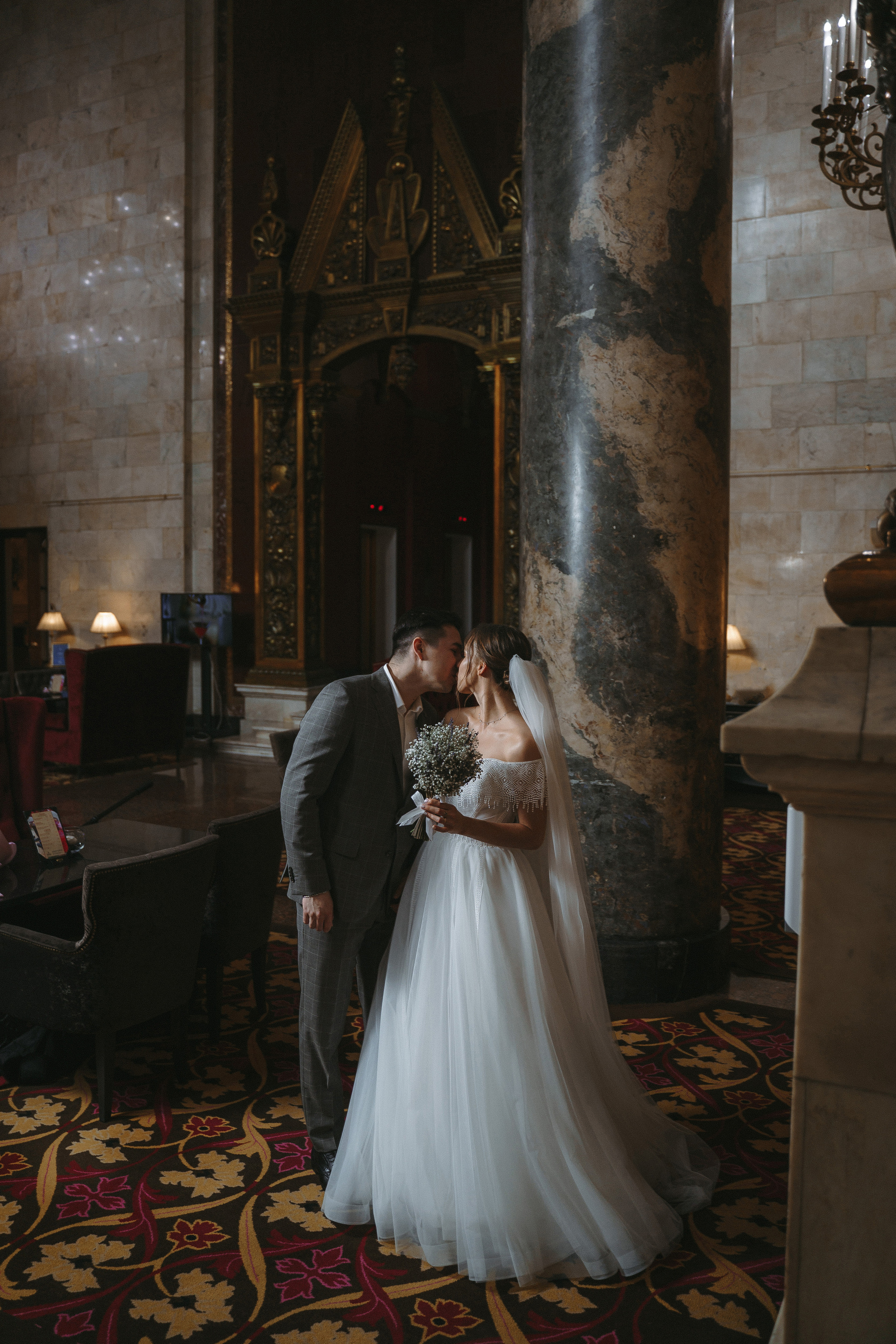 Свадебная фотосессия в отеле Hilton Moscow Leningradskaya 5*