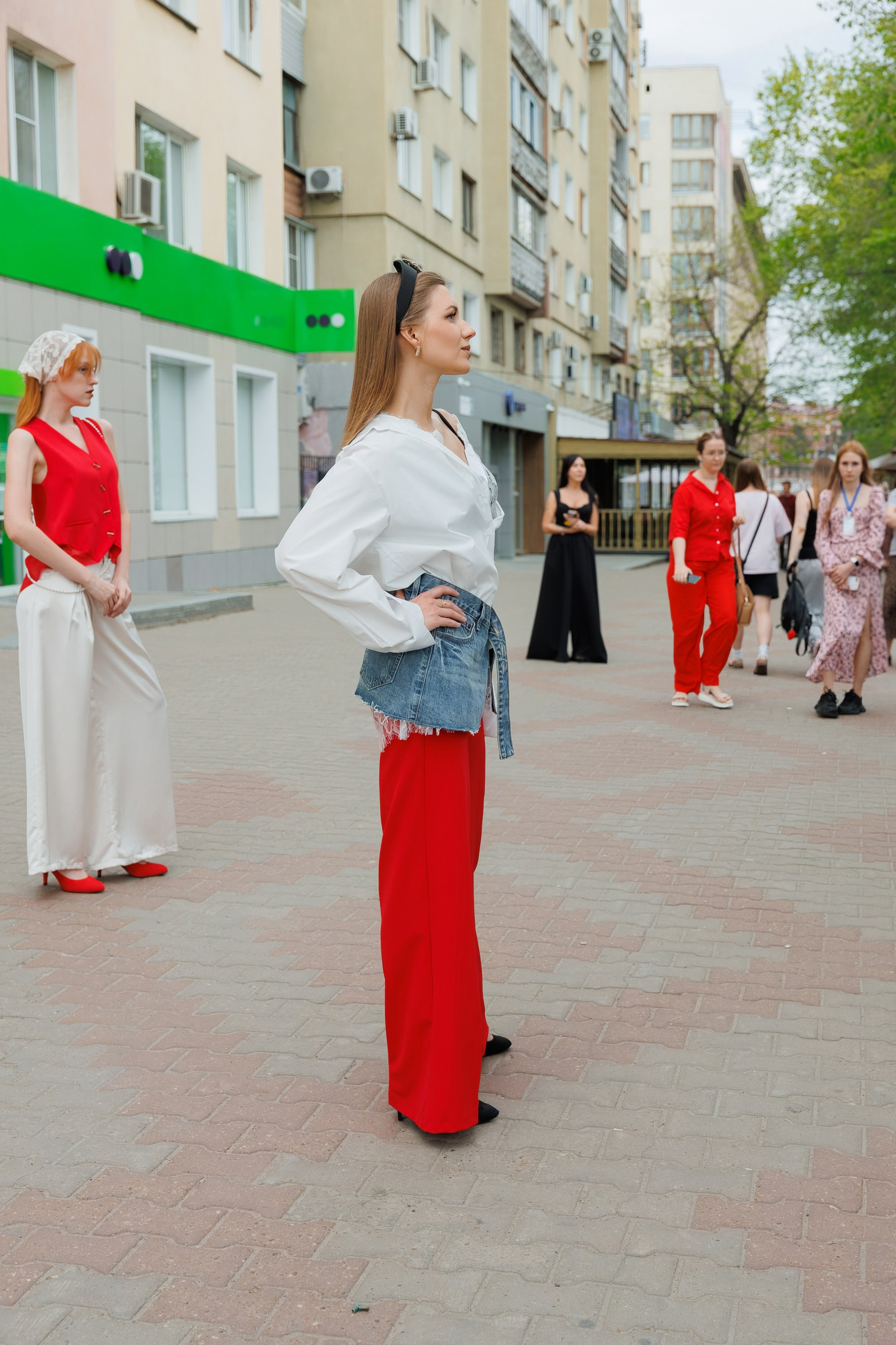 МОДНЫЙ ПОКАЗ. СВОИ. ФОТООТЧЕТЫ-СОБЫТИЯ-МЕСТА