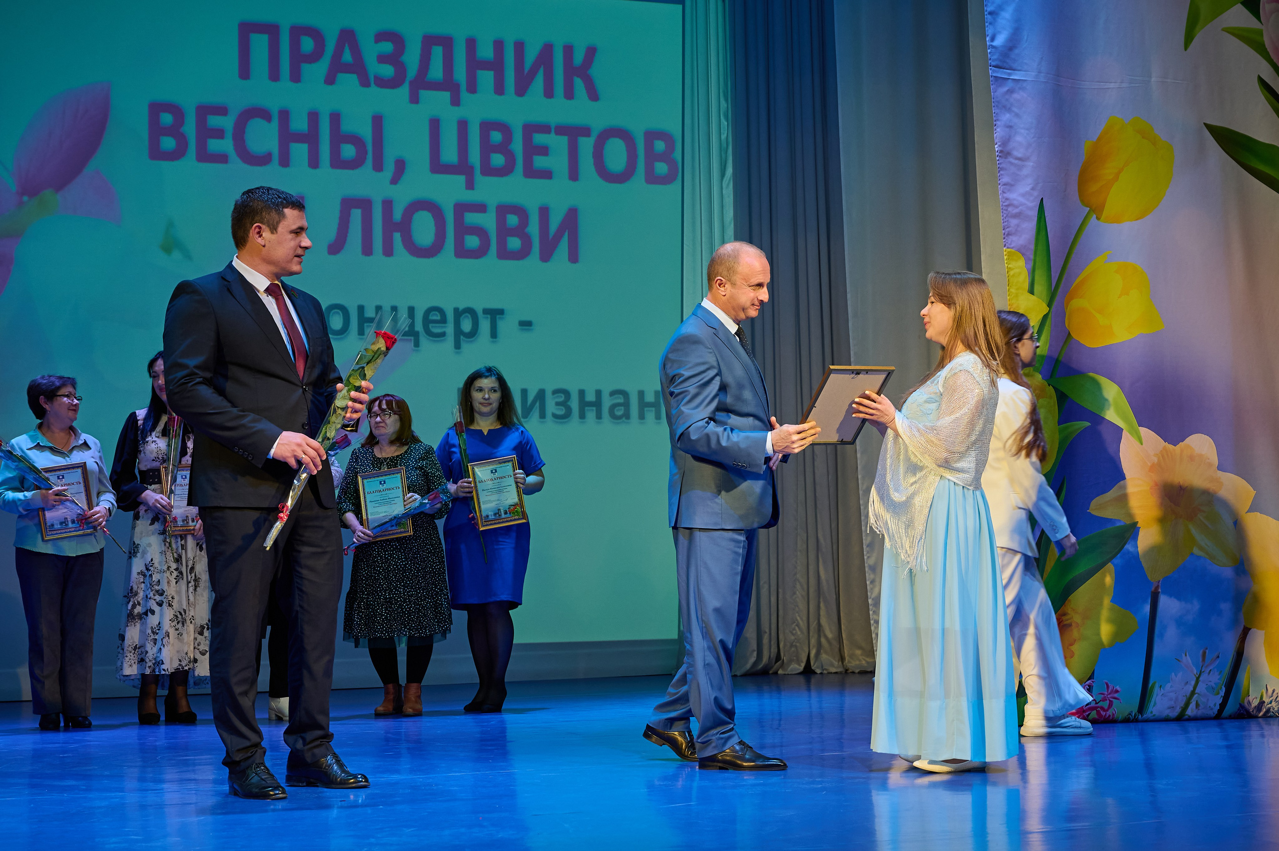 8 марта Марьина роща. Жизнь курорта Кабардинка в фотографиях