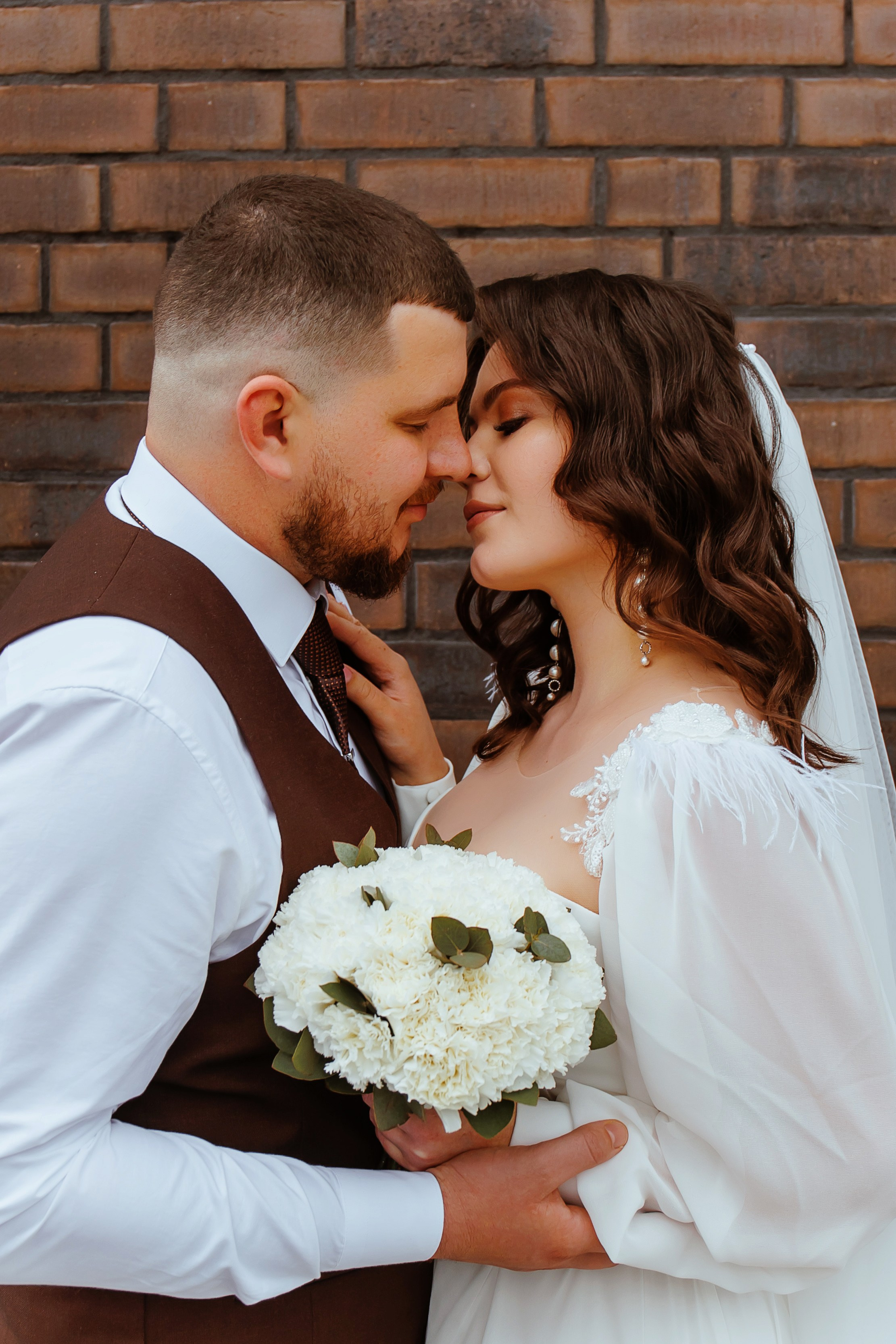 Сборы жениха и невесты в отеле Гринпарк г. Лабинск. Дмитрий Шевченко свадебное фото в г. Краснодар — Армавир — Лабинск