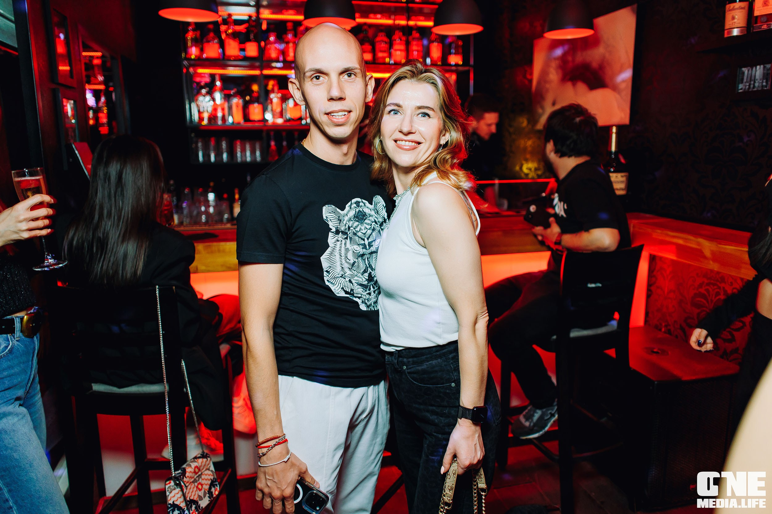 Репортаж с субботней тусовки в Nisha. One Media Life: фоторепортажи, фотоотчеты с мероприятий и заведений