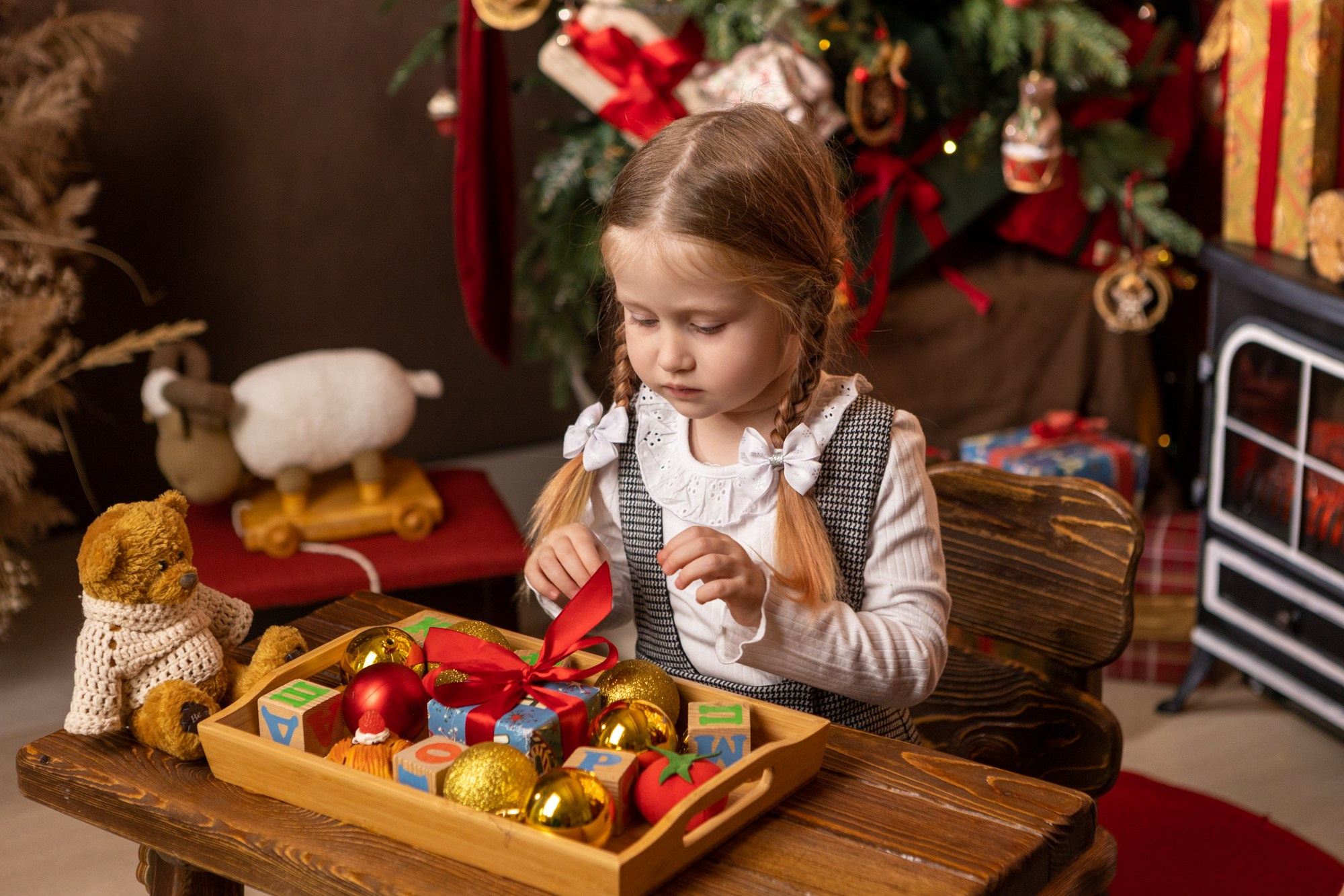 Семейная новогодняя фотосессия. Фотограф в Оренбурге. Профессиональный фотограф