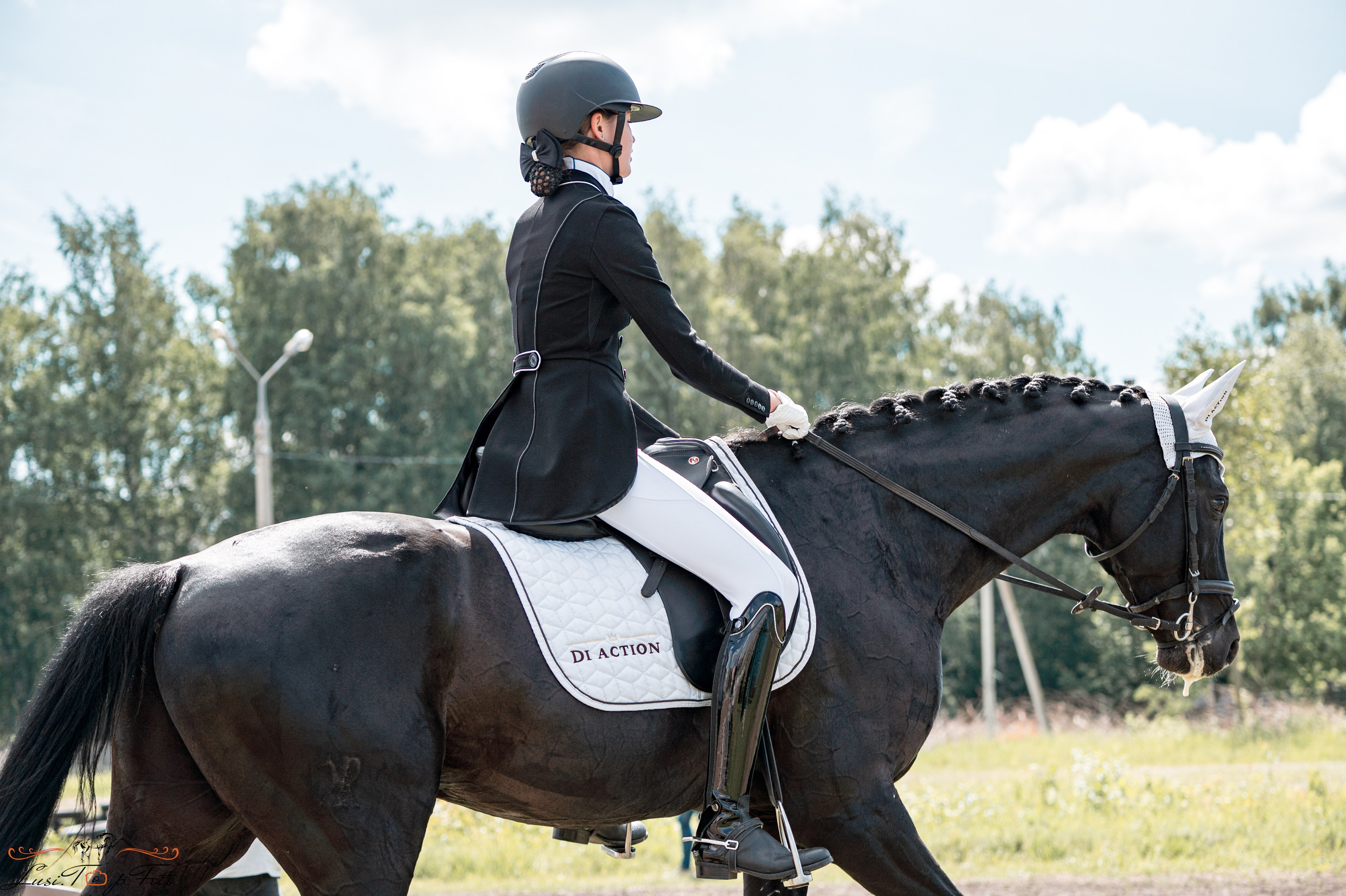 Областные соревнования по выездке. Тверь. Конный и фотограф с животными в Твери Топталова Люся