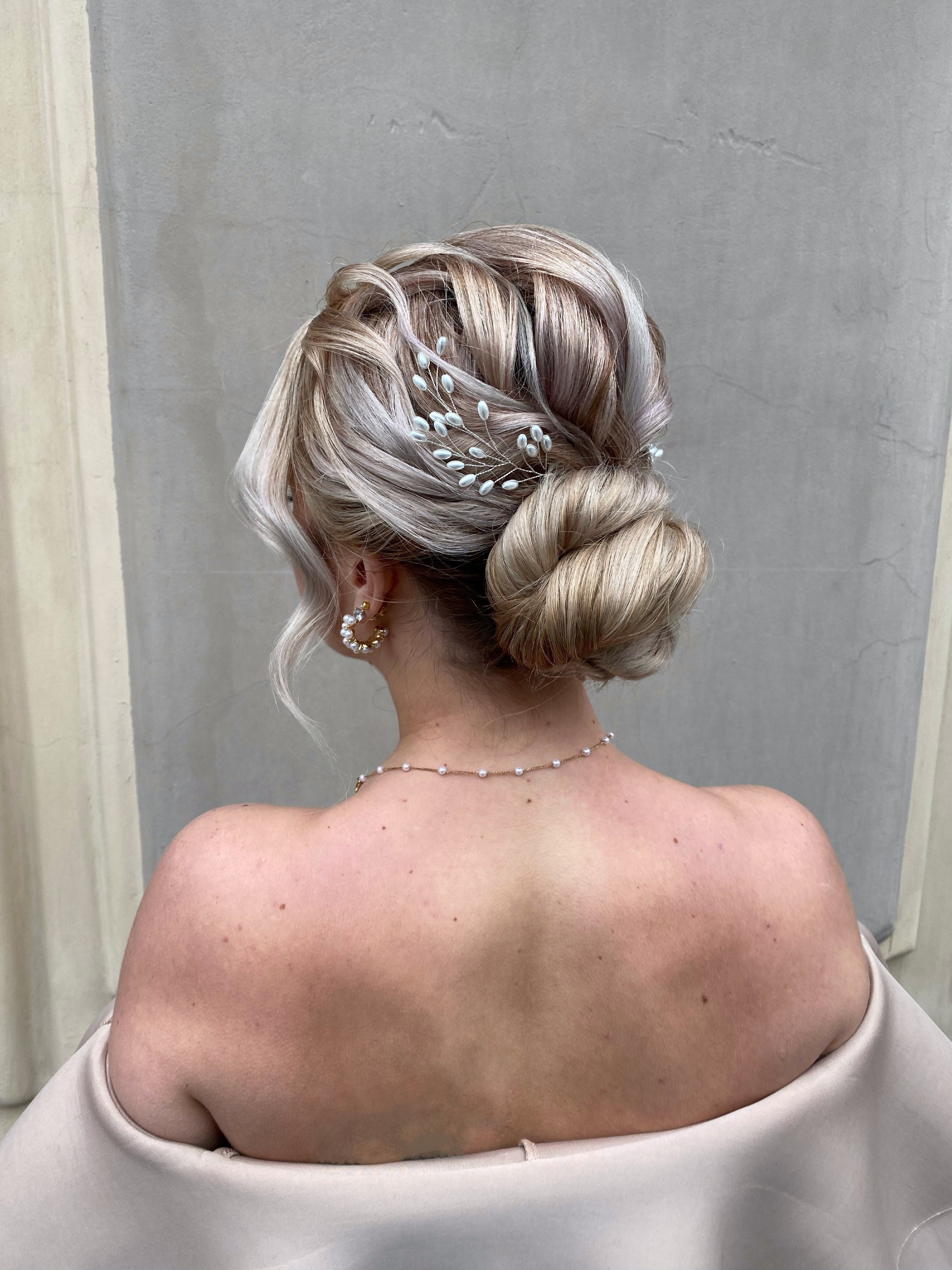 Обучение прическам. Пушкарева Кристина — Прически Макияж