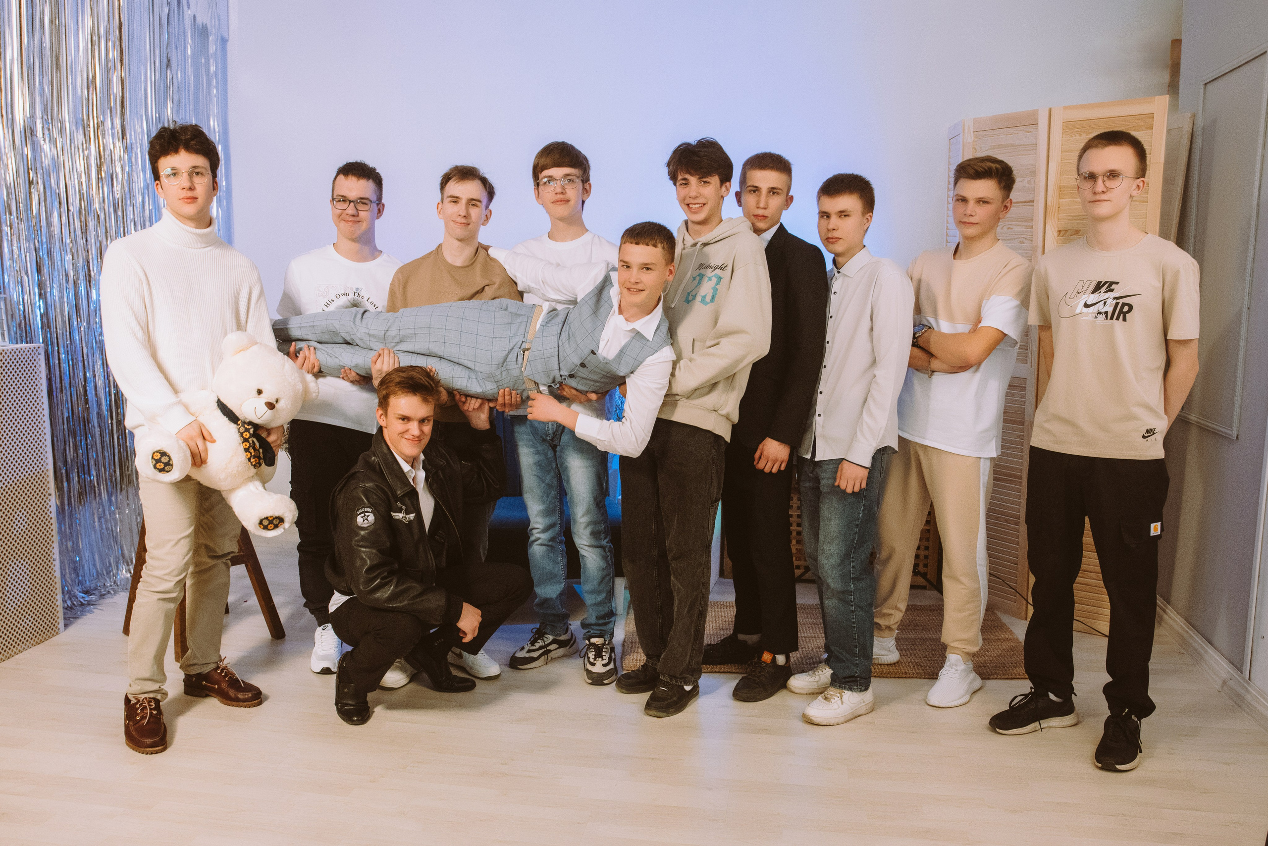 Школа № 12, 11 класс. Выпуск 2024. Студия выпускных альбомов Остров