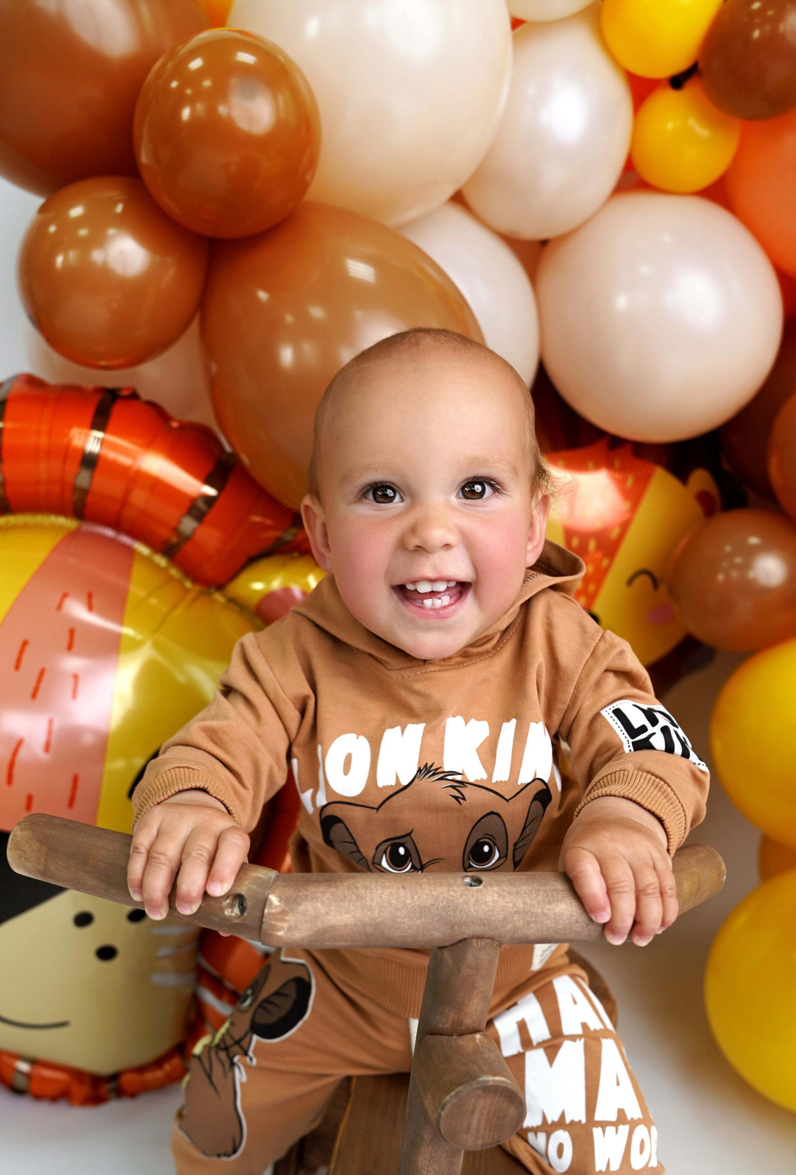 Фотосессия ГОДОВАСИЕ. Фотограф новорожденных, детей до года и беременных в Симферополе