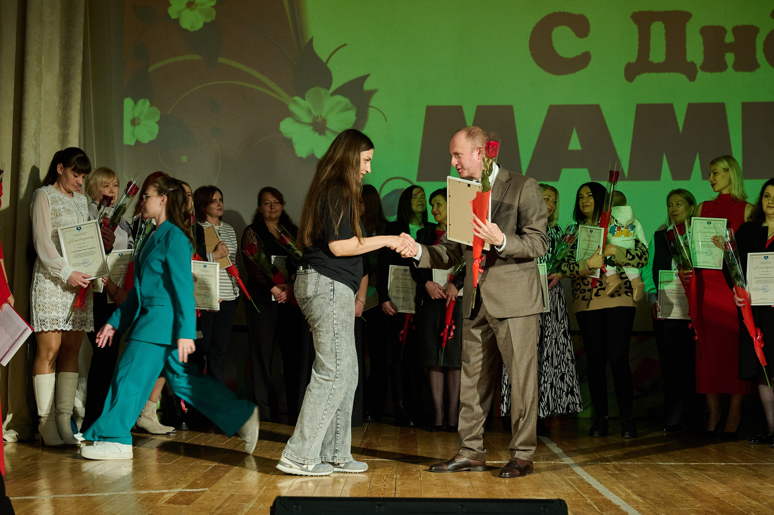 День матери Кабардинка. Жизнь курорта Кабардинка в фотографиях