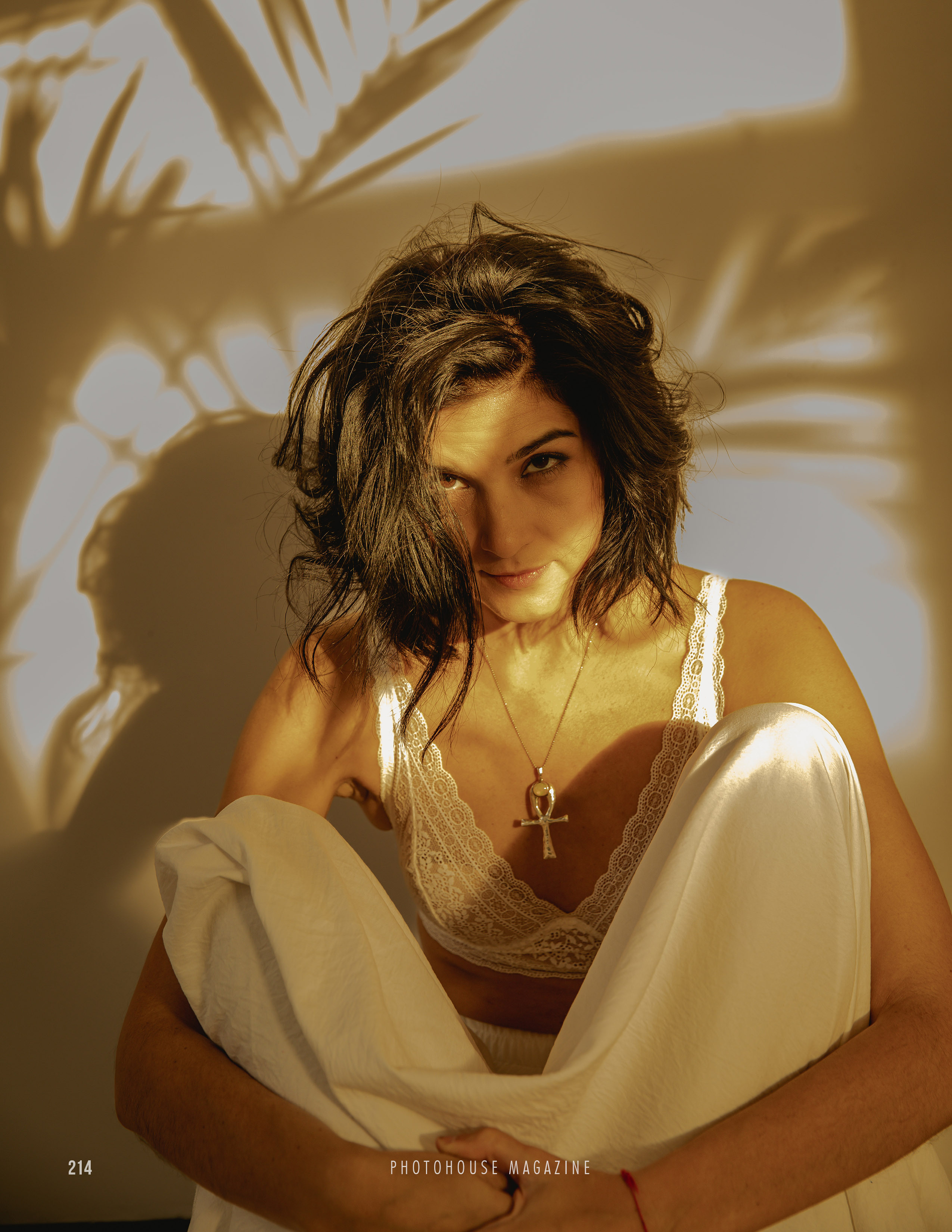 Photohous magazine. Issue 20, January 2023. Визуальный художник Лиана Даренская, Москва