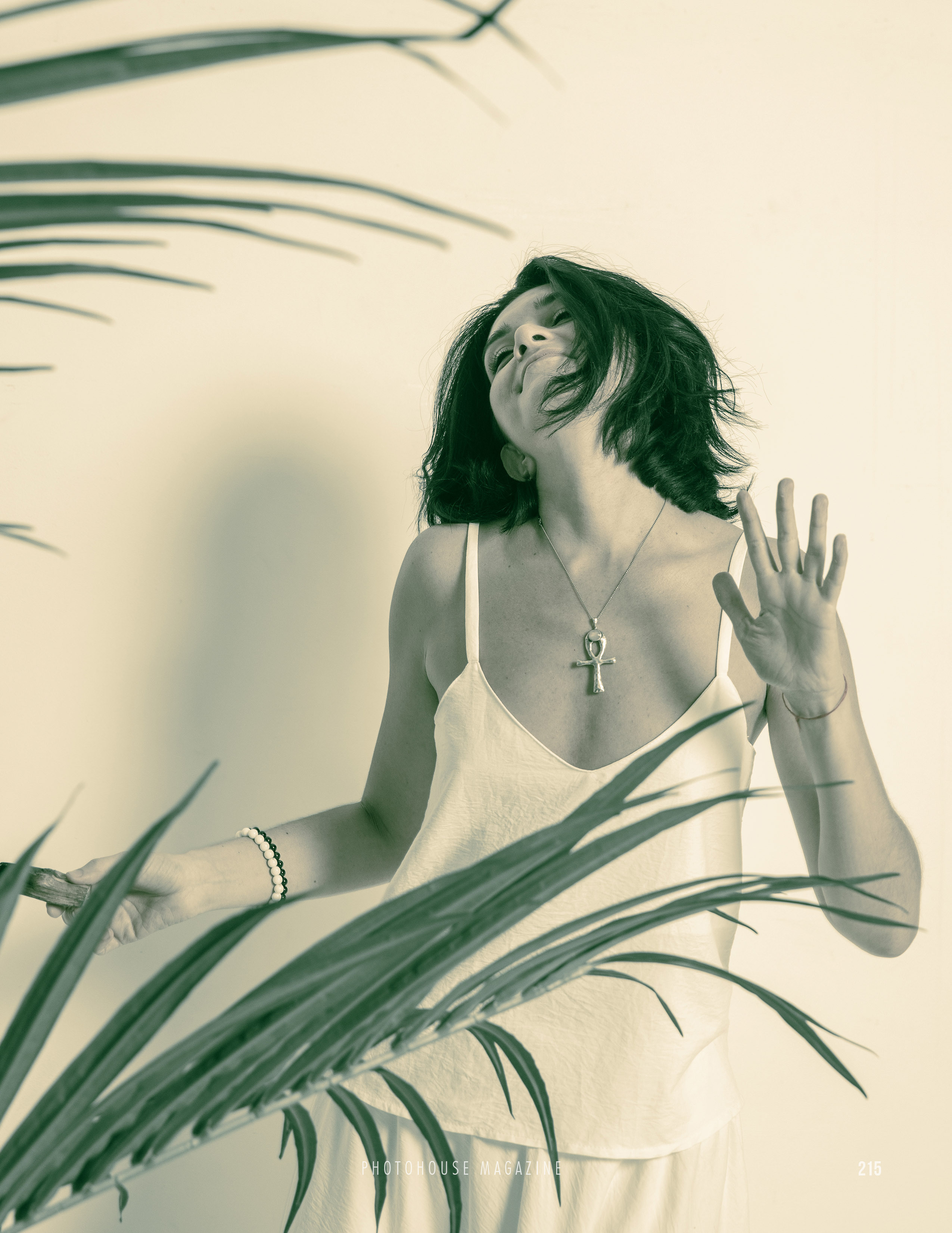 Photohous magazine. Issue 20, January 2023. Визуальный художник Лиана Даренская, Москва