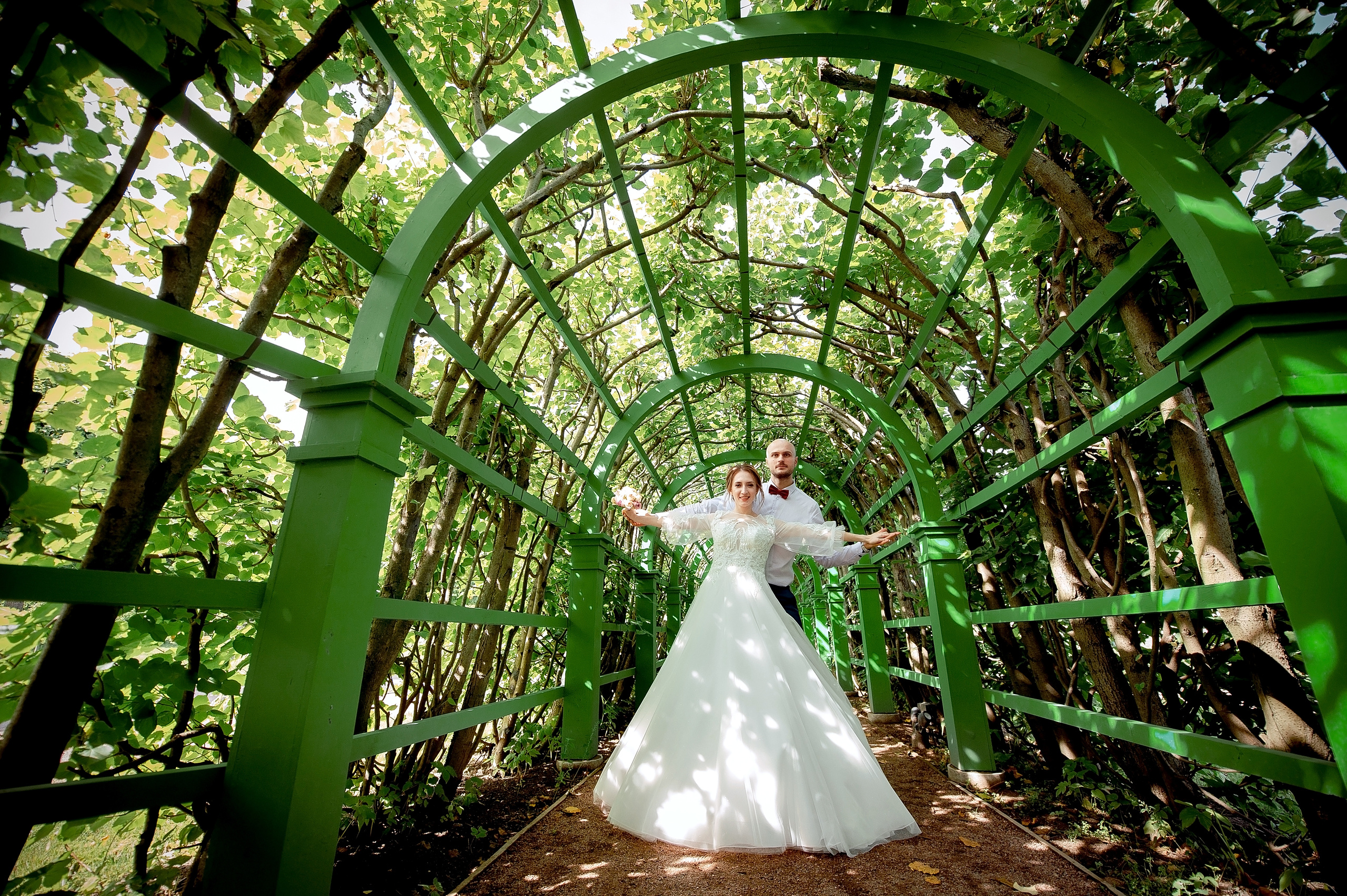 Свадебная фотосессия в Барвихе и Усадьбе Архангельское. Свадебный и семейный фотограф Виктория Носачёва. Щелково, Москва и МО