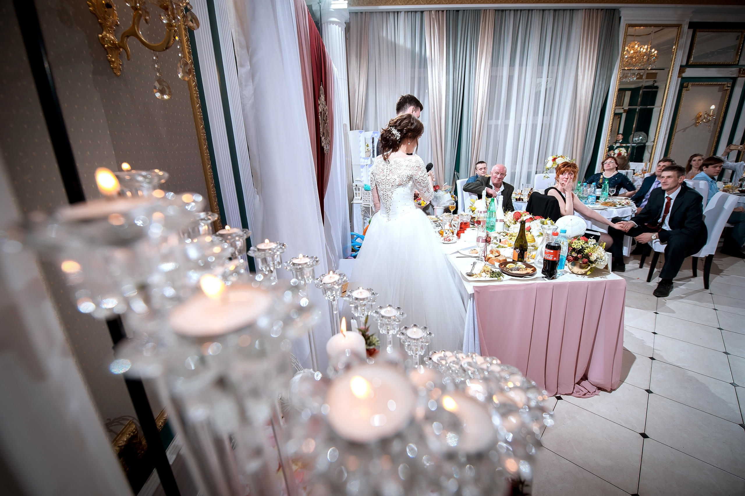 Свадебная фотосессия с лошадьми и банкетом в Щелково. Свадебный и семейный фотограф Виктория Носачёва. Щелково, Москва и МО