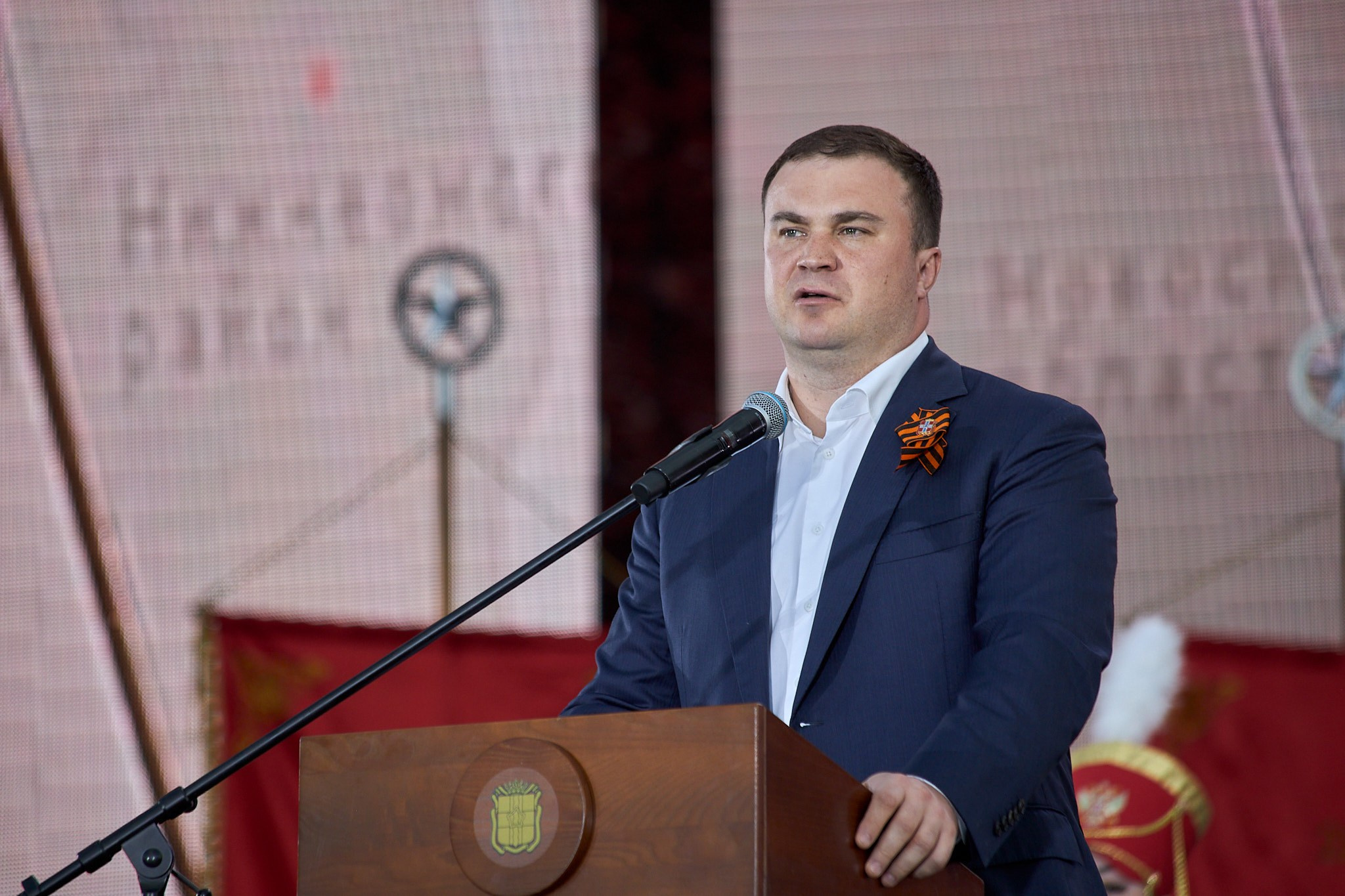 Концерт 9 мая 2025 года на соборной площади. Фотограф Омск | Александр Вандеров