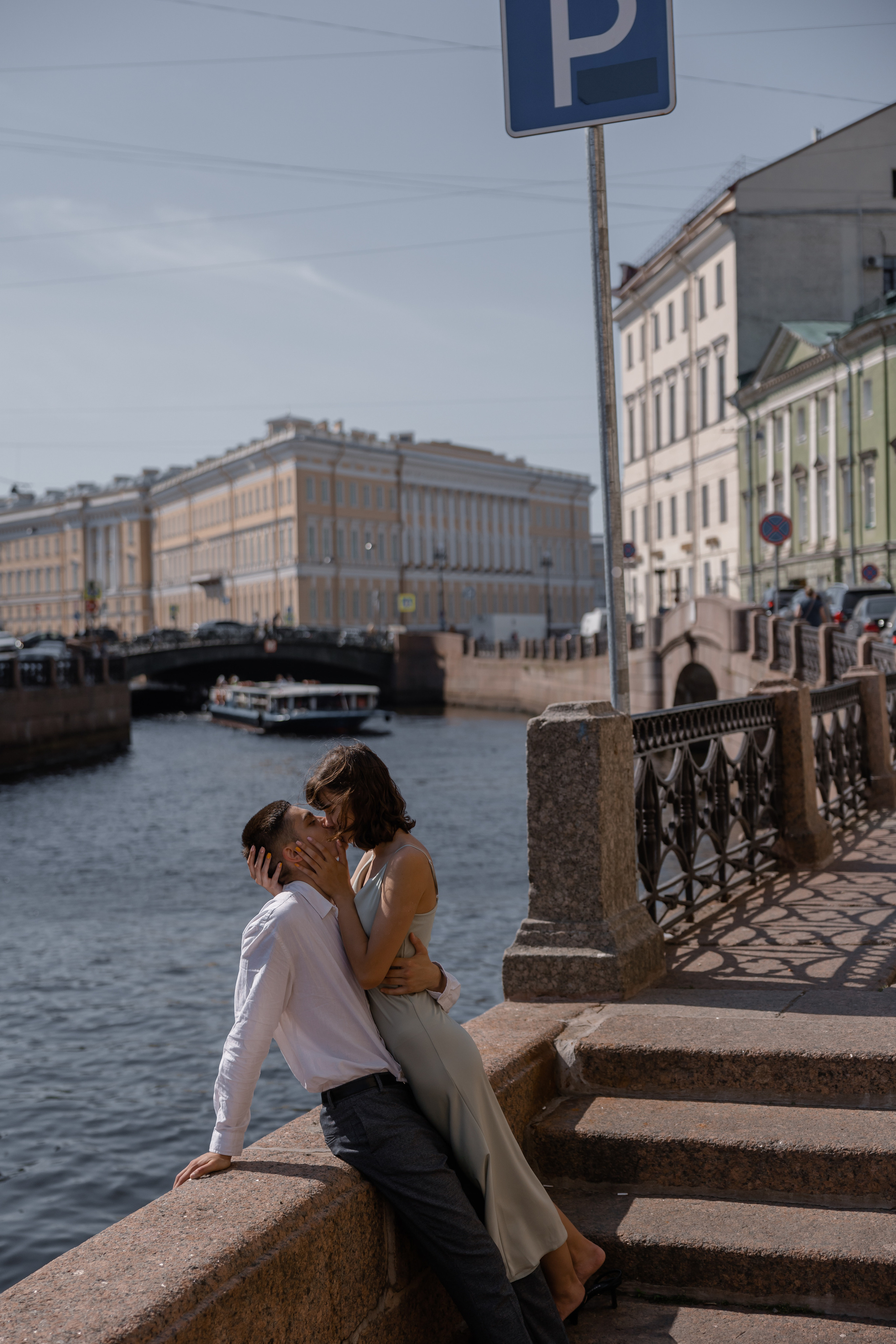 София и Никита. Лав стори в центре Петербурга. Свадебный фотограф в Санкт — Петербурге и Ленинградской о