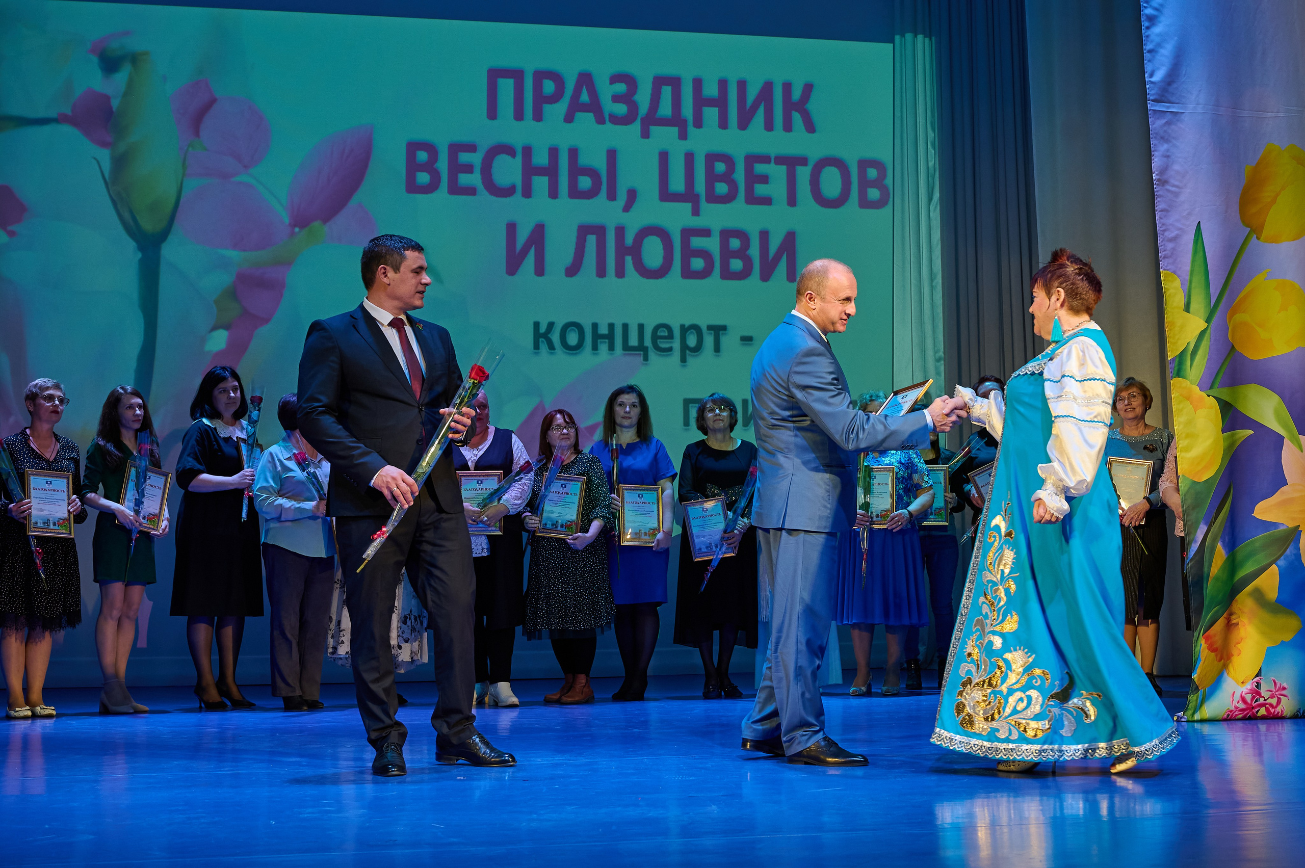 8 марта Марьина роща. Жизнь курорта Кабардинка в фотографиях