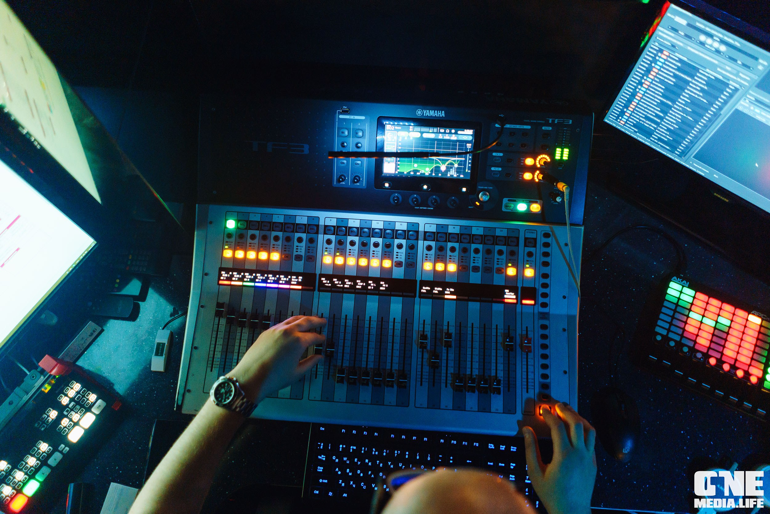 Фоторепортаж из караоке-клуба Эйфория. One Media Life: фоторепортажи, фотоотчеты с мероприятий и заведений