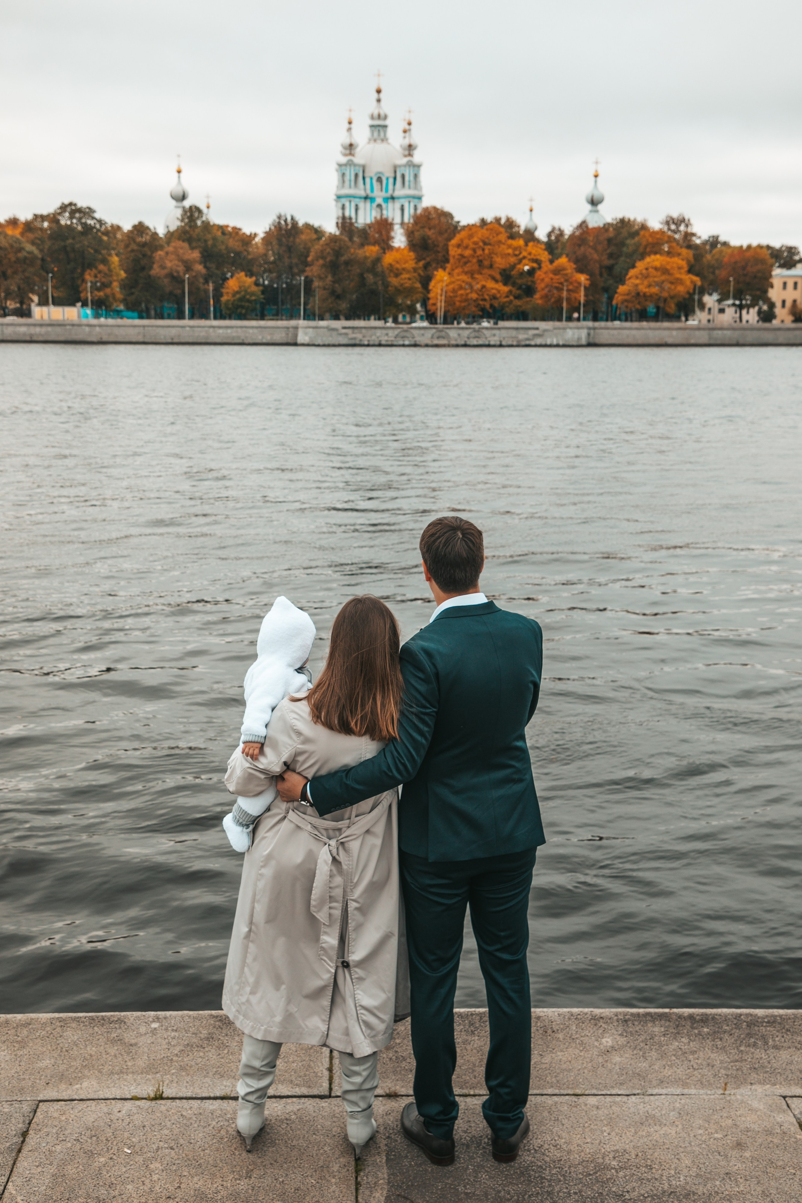 где провести Крещение ребенка в Смольном соборе СПб, лучший храм для Крещение ребенка в Смольном соборе СПб, где креститься питер, лучший собор, церковь для крещения, сколько стоит крещение спб, фотограф на крещение, намоленный храм