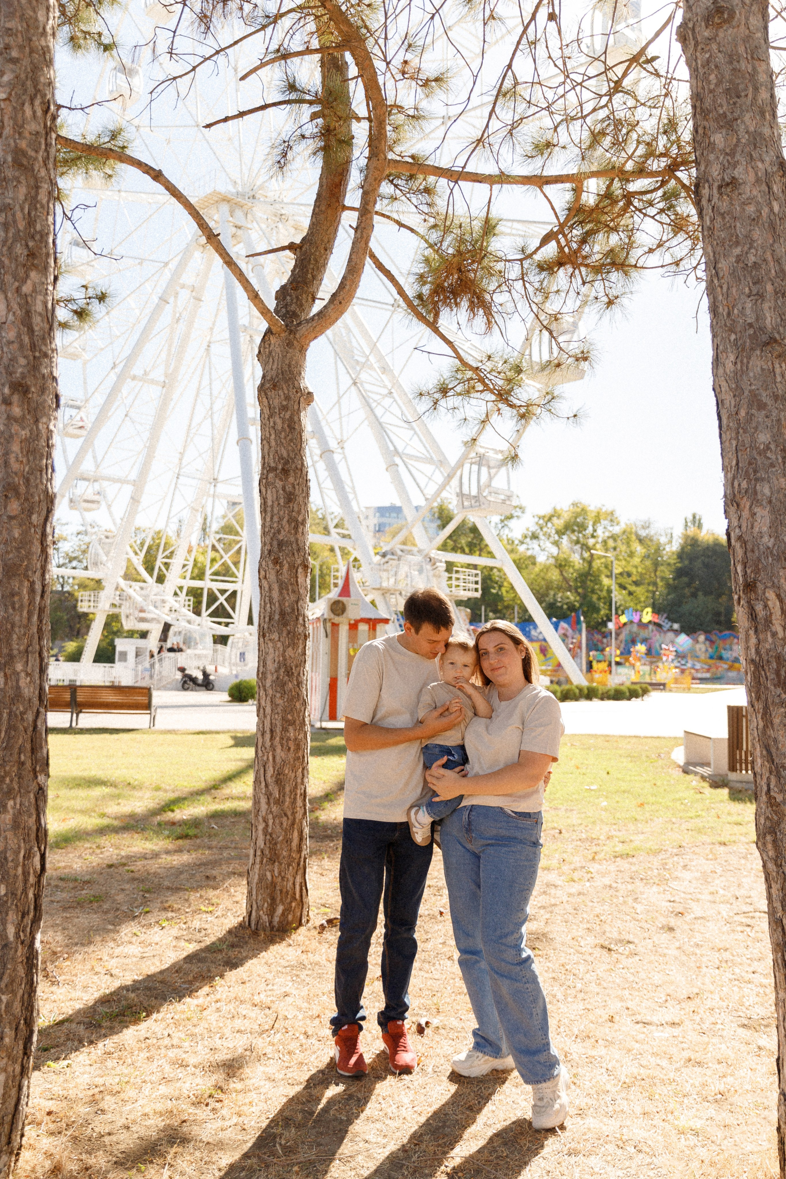 Пример семейных съемок в Парке 30 лет Победы Анапа. Свадебный фотограф и видеограф Краснодар, Ростов, Сочи, Новороссийск