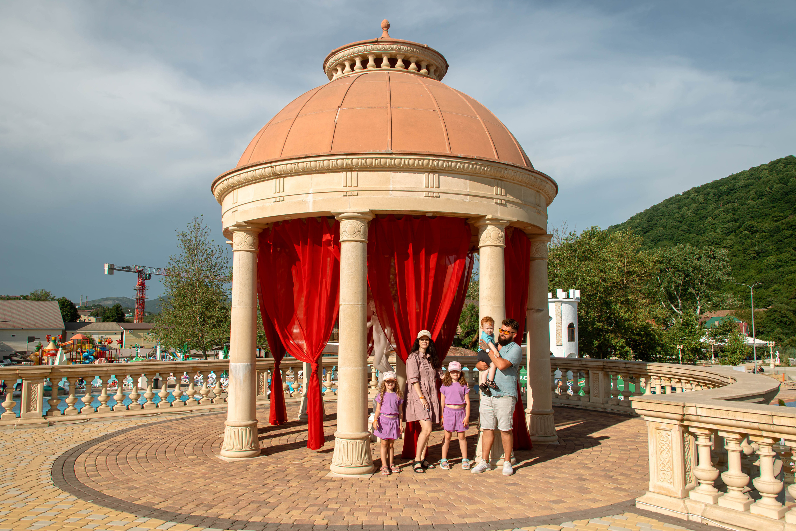 Екатерина, Иван, Аня, Лера и Ваня. Фотограф в Геленджике, Архипо-Осиповке, Абрау-Дюрсо, Кринице Виктория