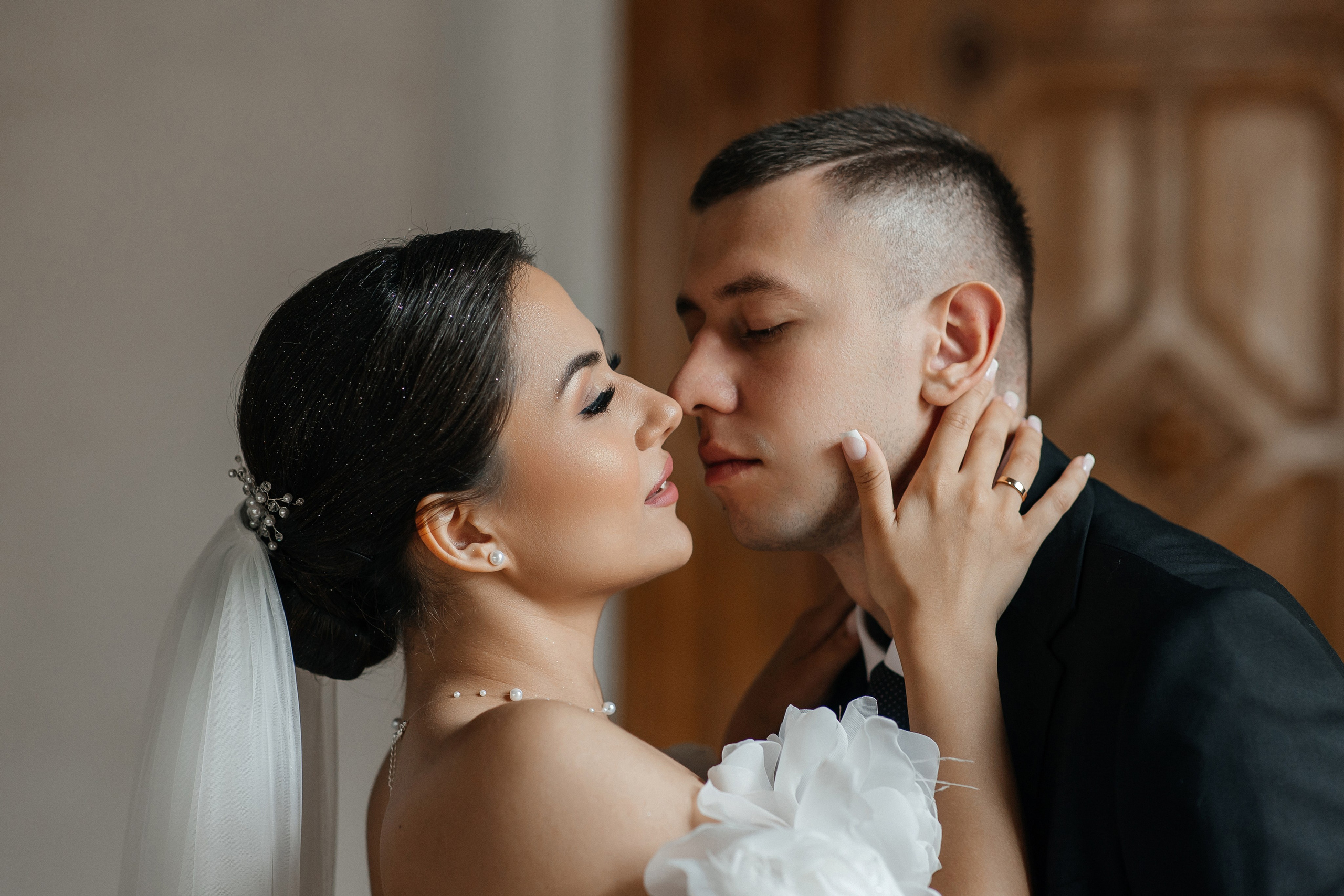 Свадебная фотосессия в библиотеке читальне Пушкина