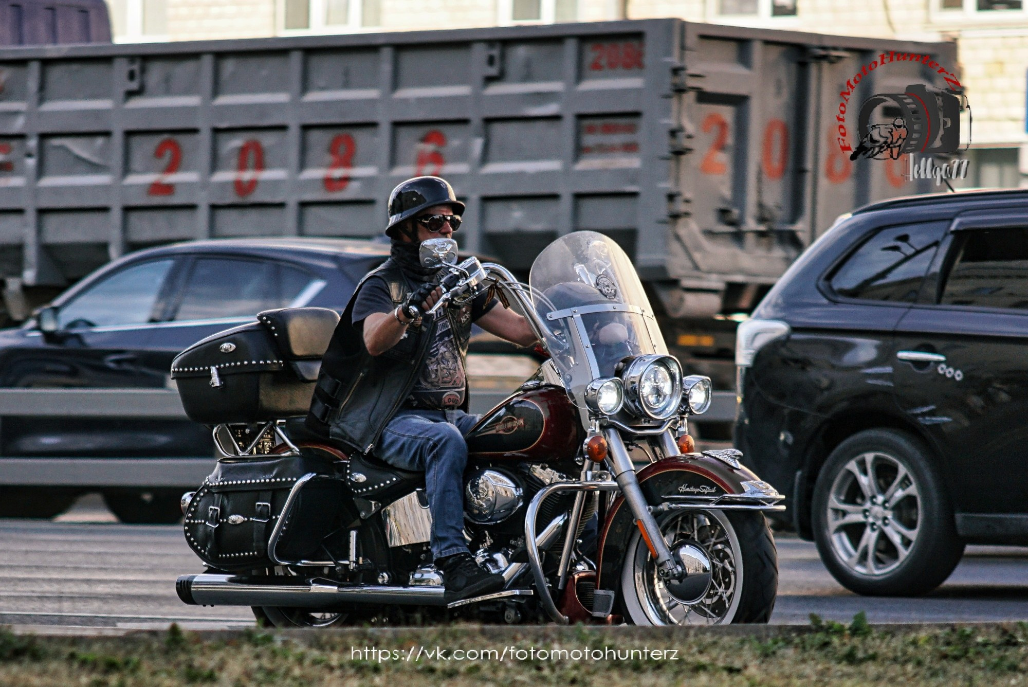FotoMotoHunterZ — фотографии мотоциклистов на улицах города