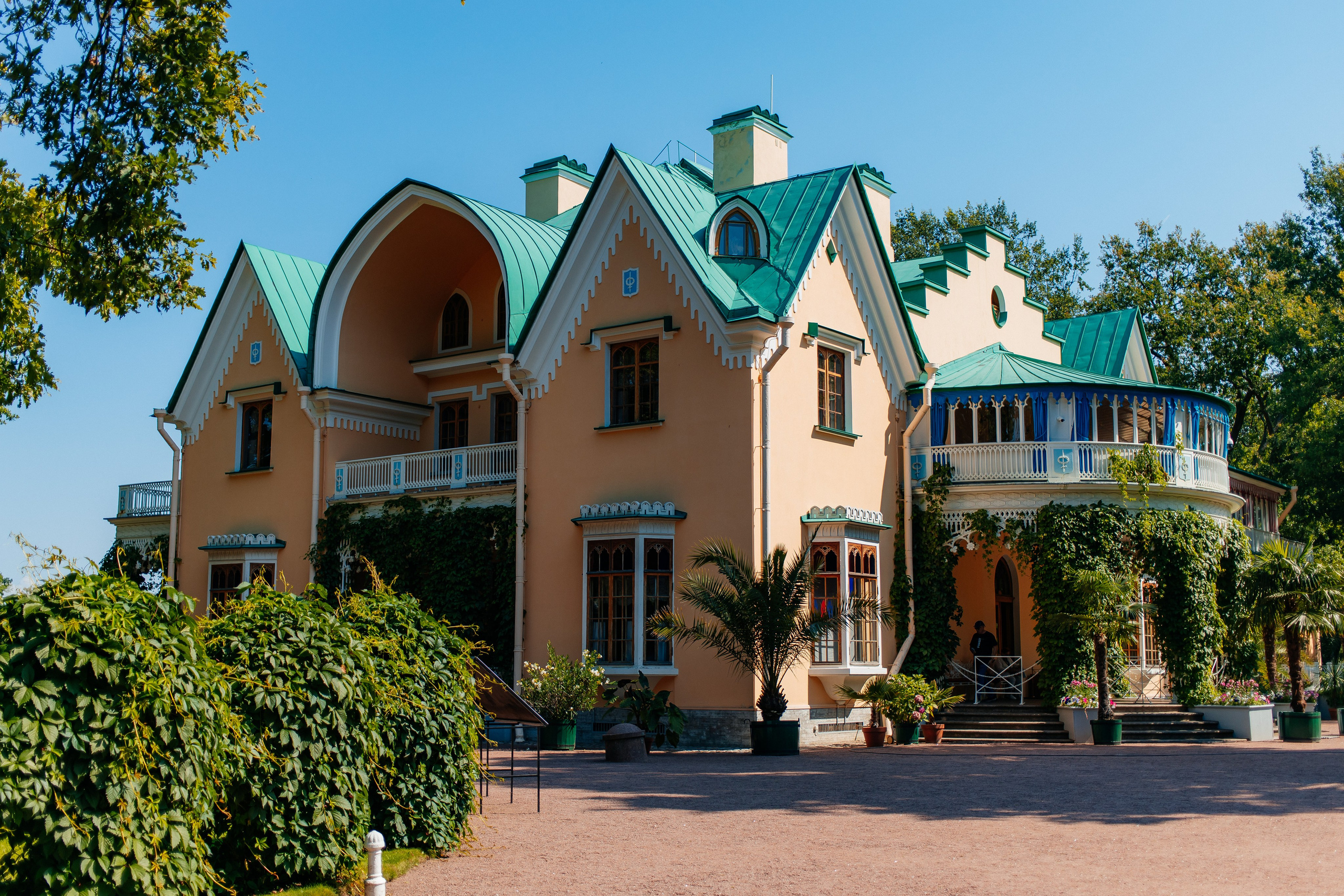 ФОТОСЕССИЯ В ПЕТЕРГОФЕ. ГДЕ СНИМАТЬ В ПЕТЕРГОФЕ