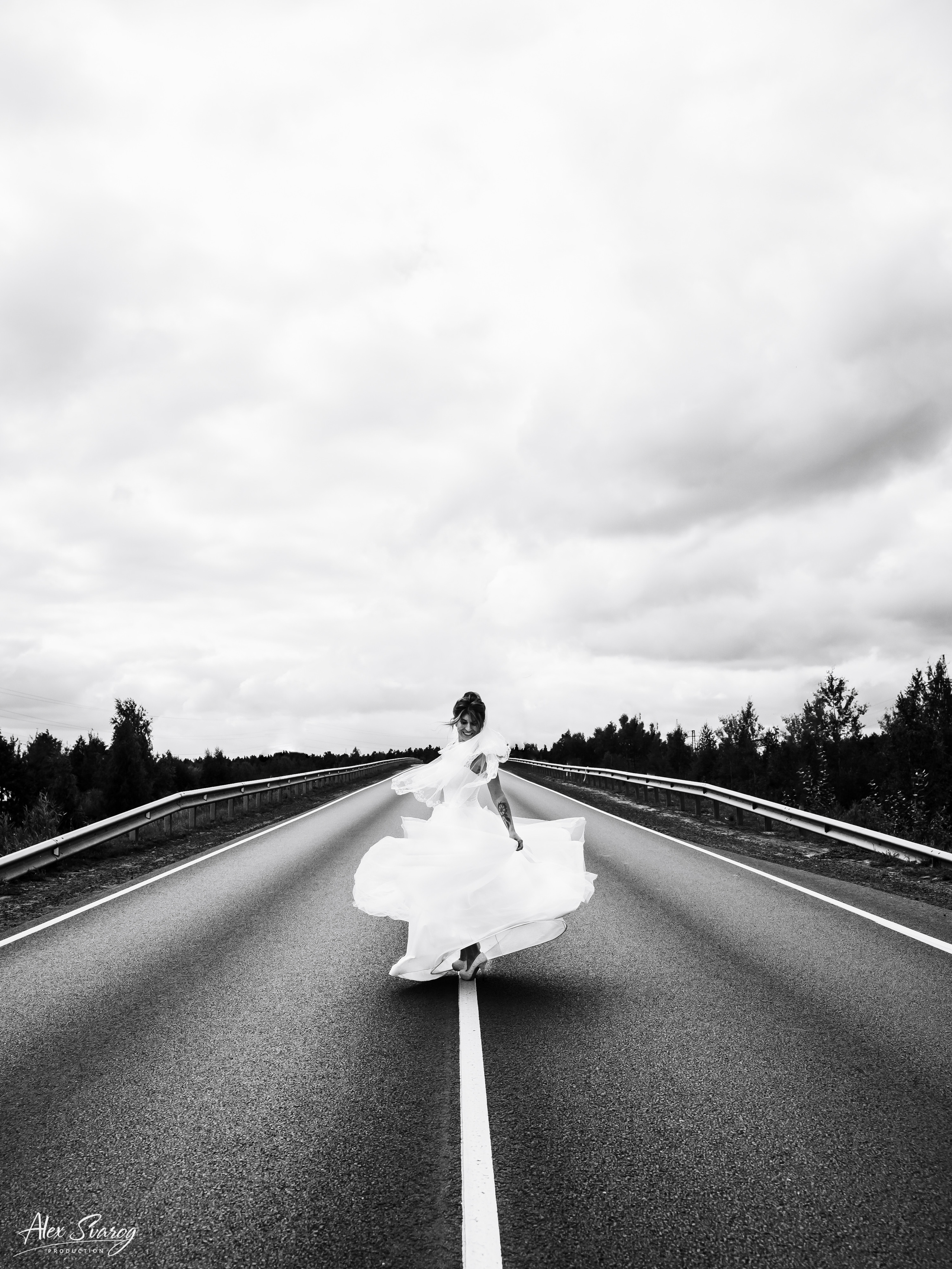 Свадебный фотограф Алексей Сварог/Профессиональная съемка вашего праздника. Свадебный и репортажный фотограф-видеограф Москва и Московская область