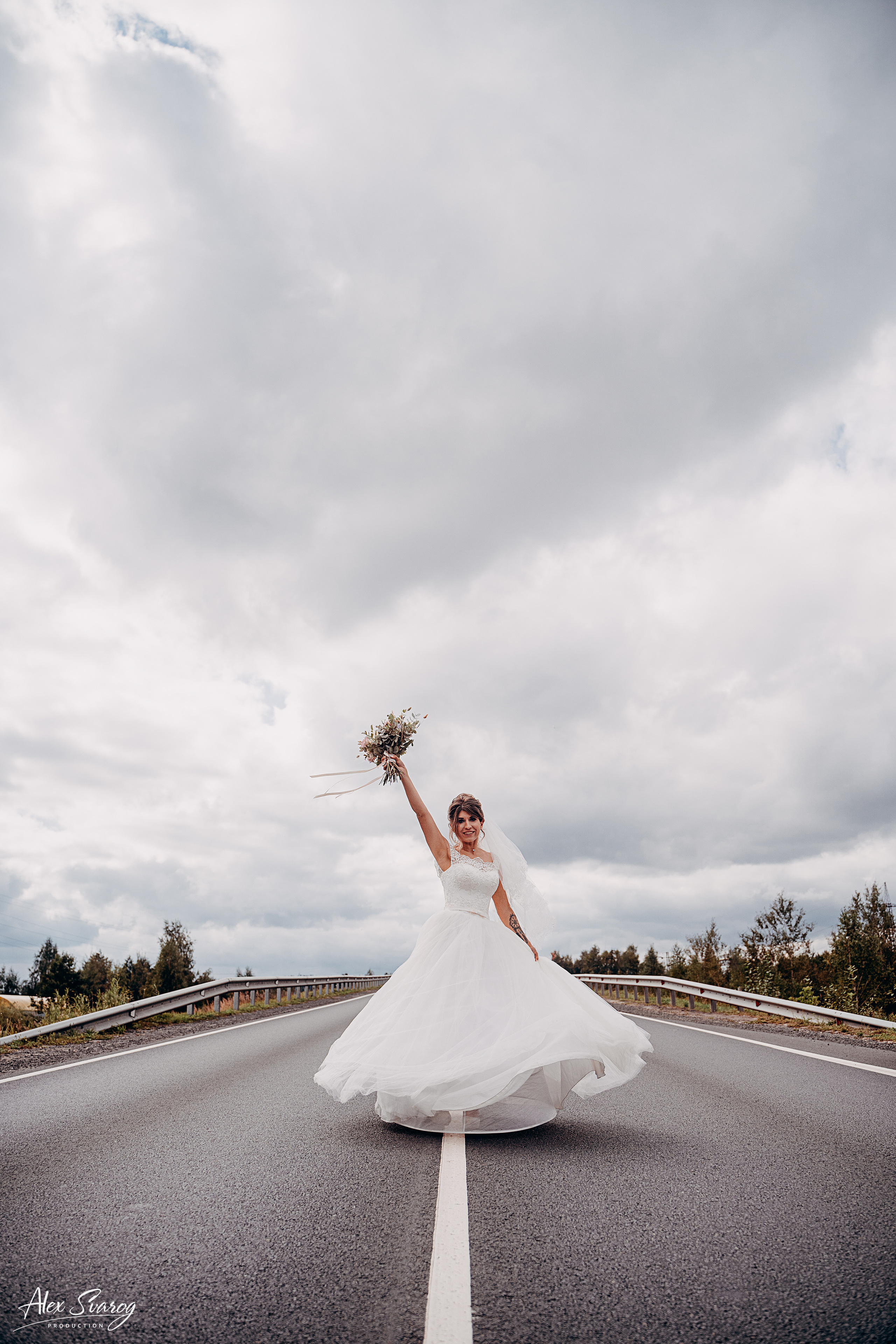 Свадебный фотограф Алексей Сварог/Профессиональная съемка вашего праздника. Свадебный и репортажный фотограф-видеограф Москва и Московская область