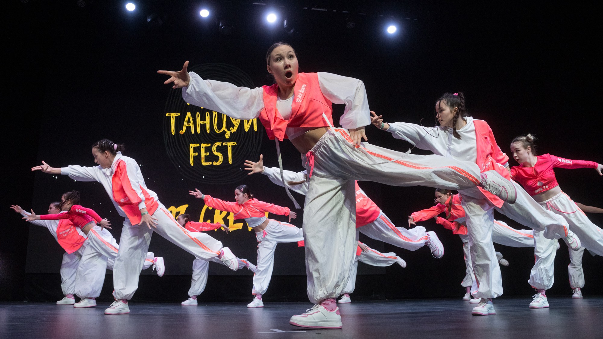 ИДИ ТАНЦУЙ. Репортажный фотограф в Казани Павел Серпокрылов