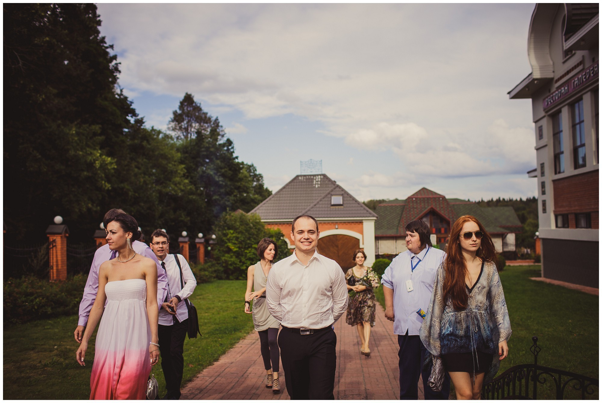 Таня и Даня. Свадьба архитекторов за городом. Александр Чернин. Семейный и событийный фотограф
