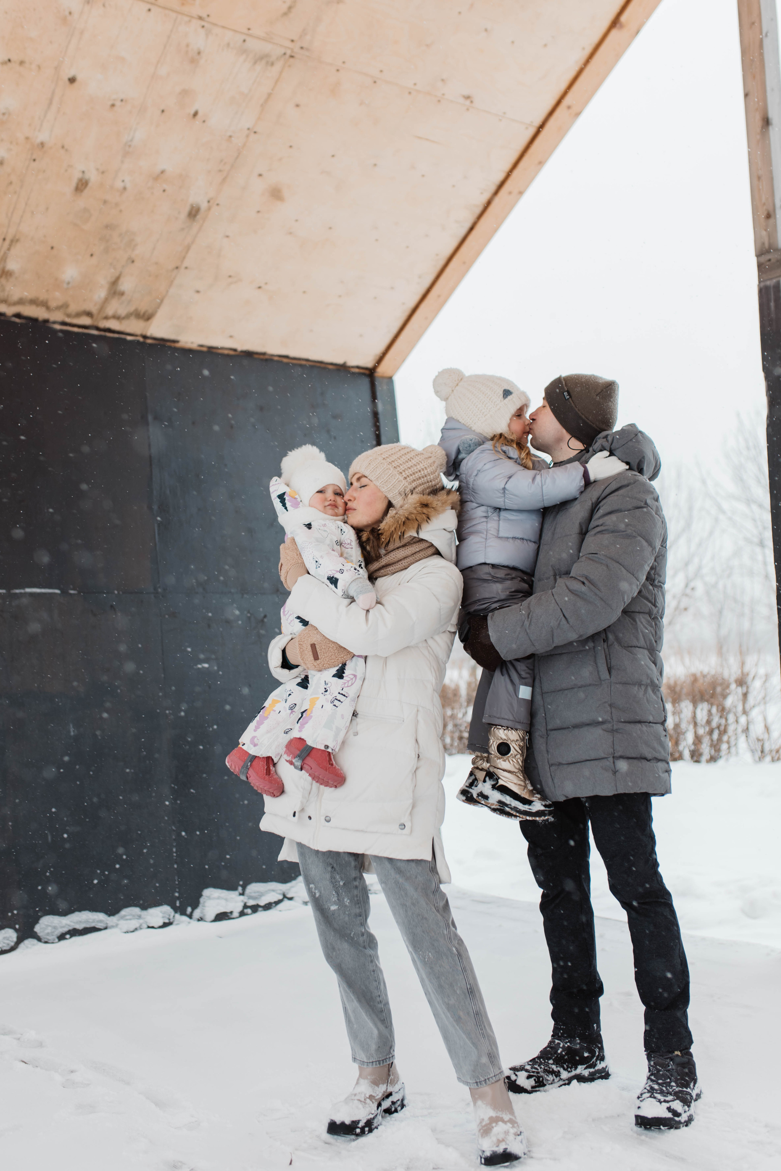 Семейная фотосессия зимой. Фотограф Валерия Горбунова Подольск Бутово Видное Щербинка
