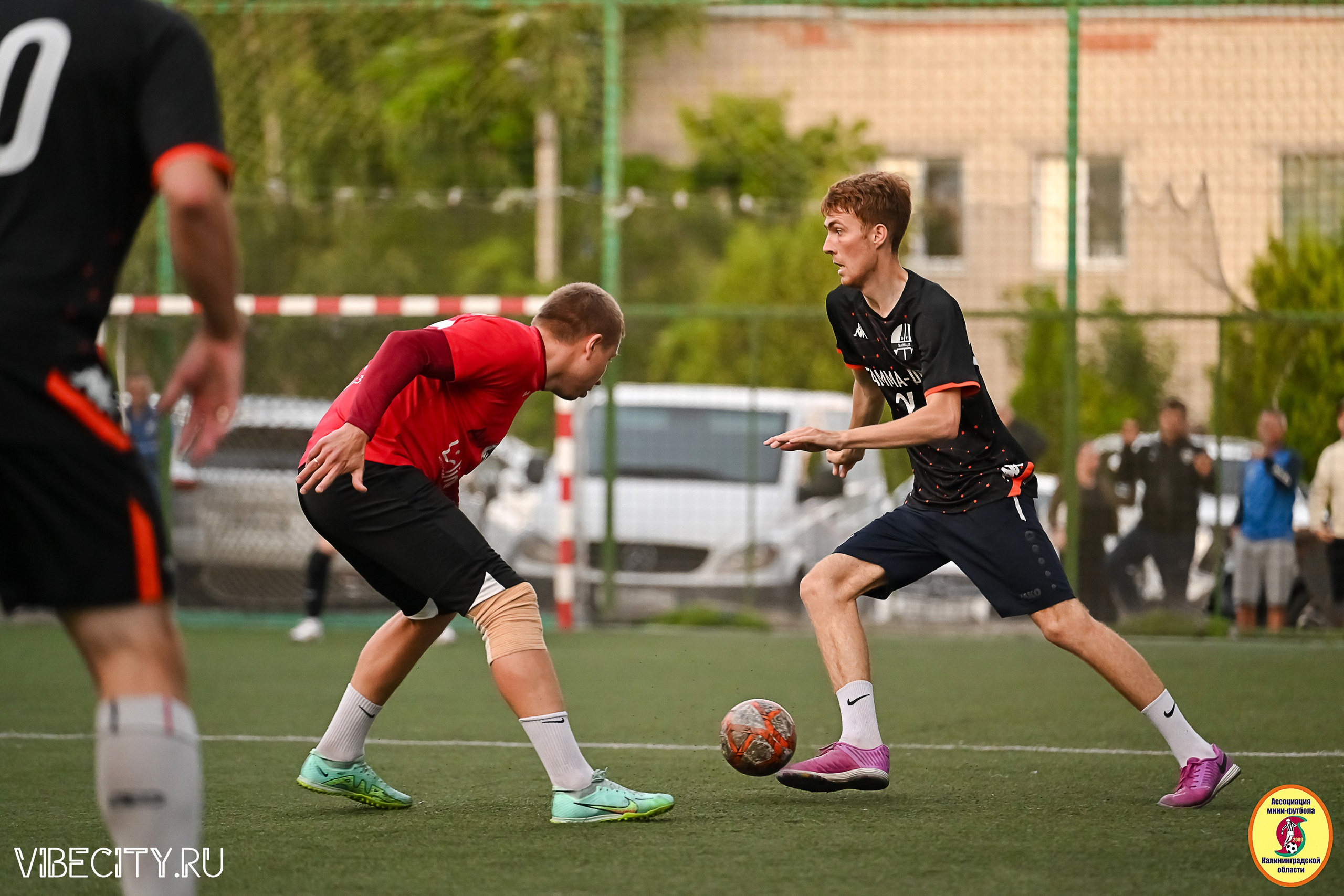 ИГРЫ МИНИ-ФУТБОЛЬНОЙ И КОРПОРАТИВНОЙ ЛИГИ. VIBECITY.RU Вайб Сити Ру Фоторепортажи Фотоотчеты Калининград