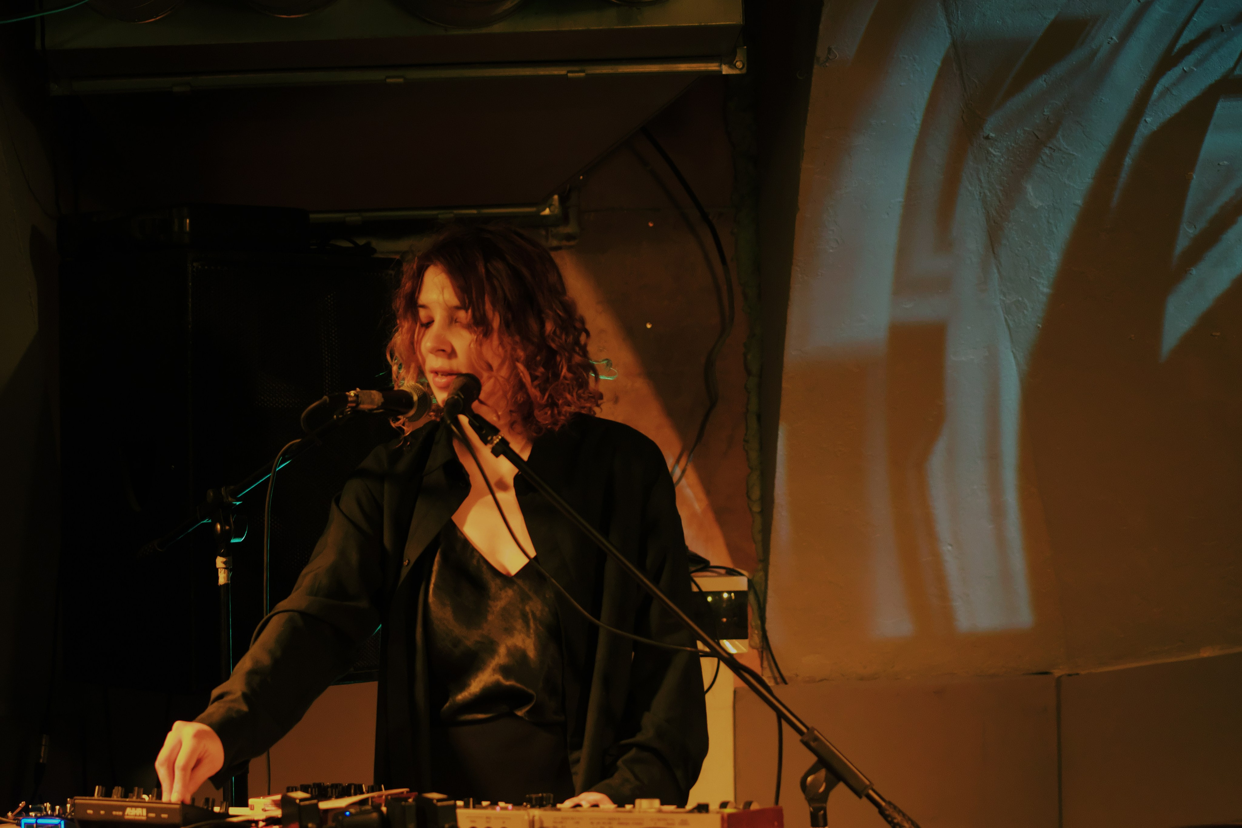 Видишь, я всё ещё здесь 🎛️. Миша Печёнкин | фотография