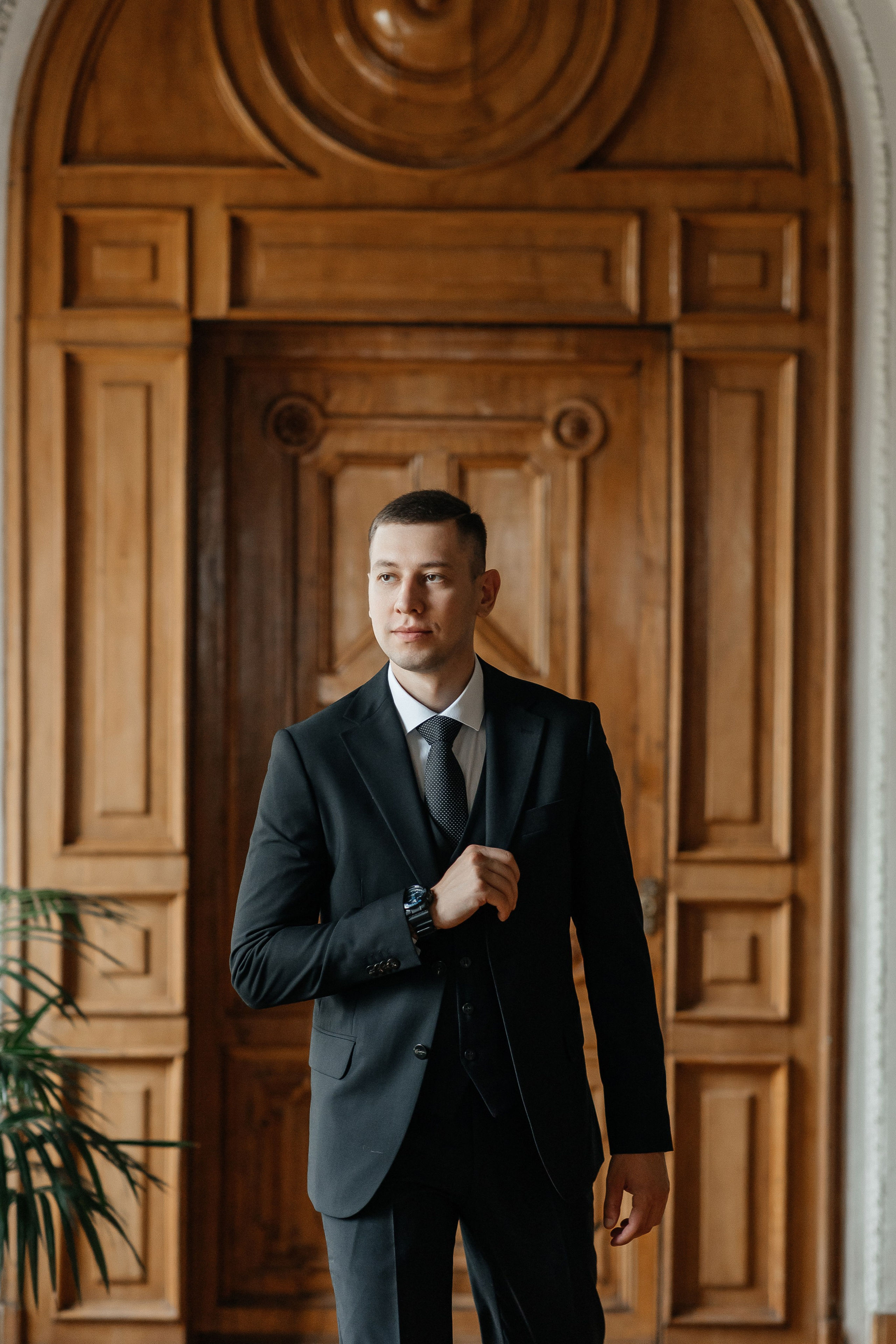 Свадебная фотосессия в библиотеке читальне Пушкина