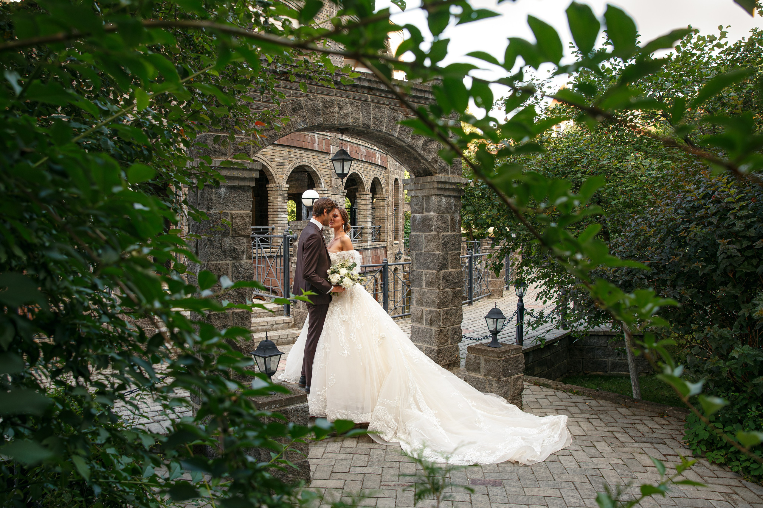 Свадебная фотосессия в парк отеле Немчиновка. Свадебный фотограф Москва и МО Сергей Киржаев