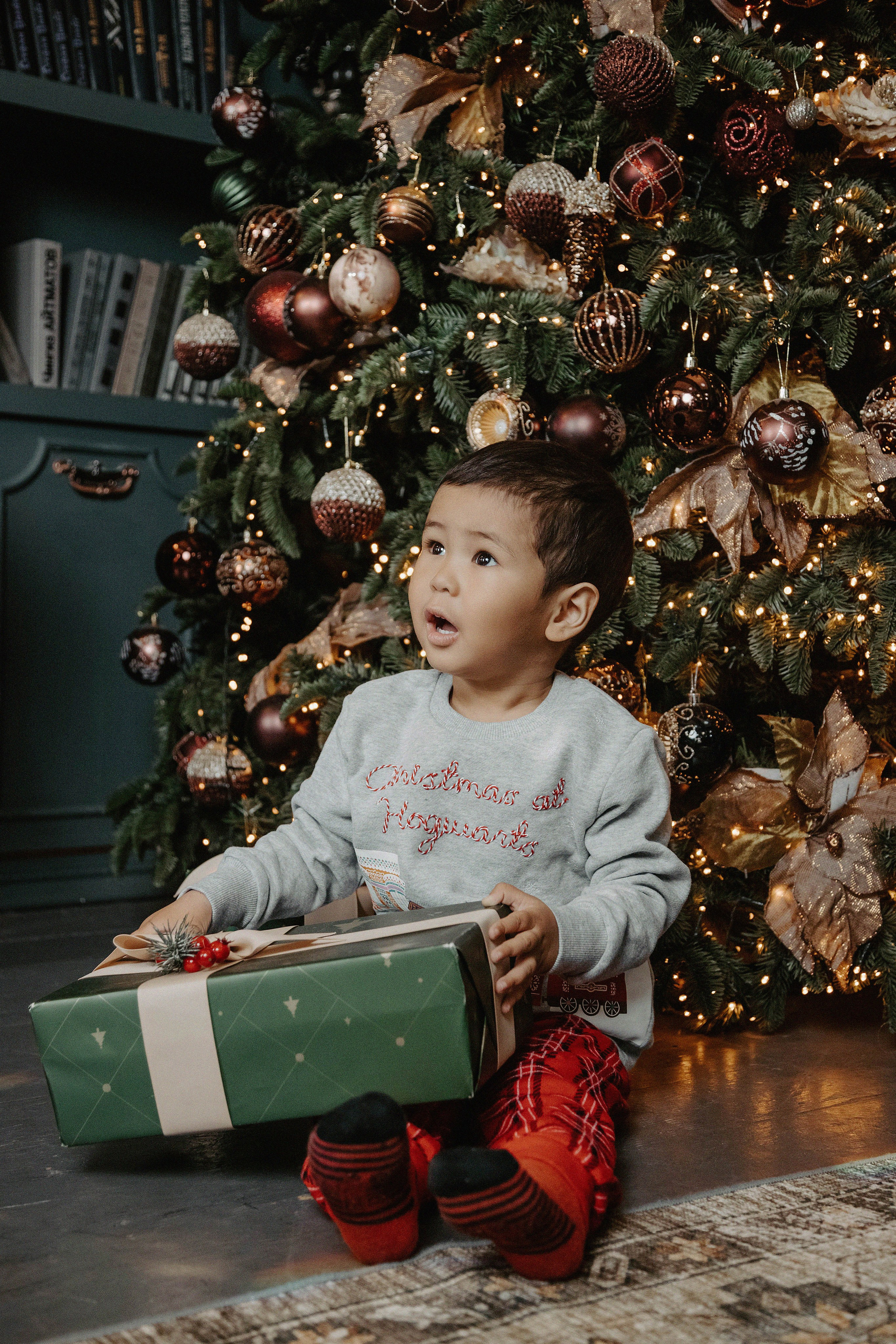 Семейная фотосессия Бахыт, Алем и Берика в фотостудии 2Stula. Свадебный, семейный и портретный фотограф в Алматы, Костанай