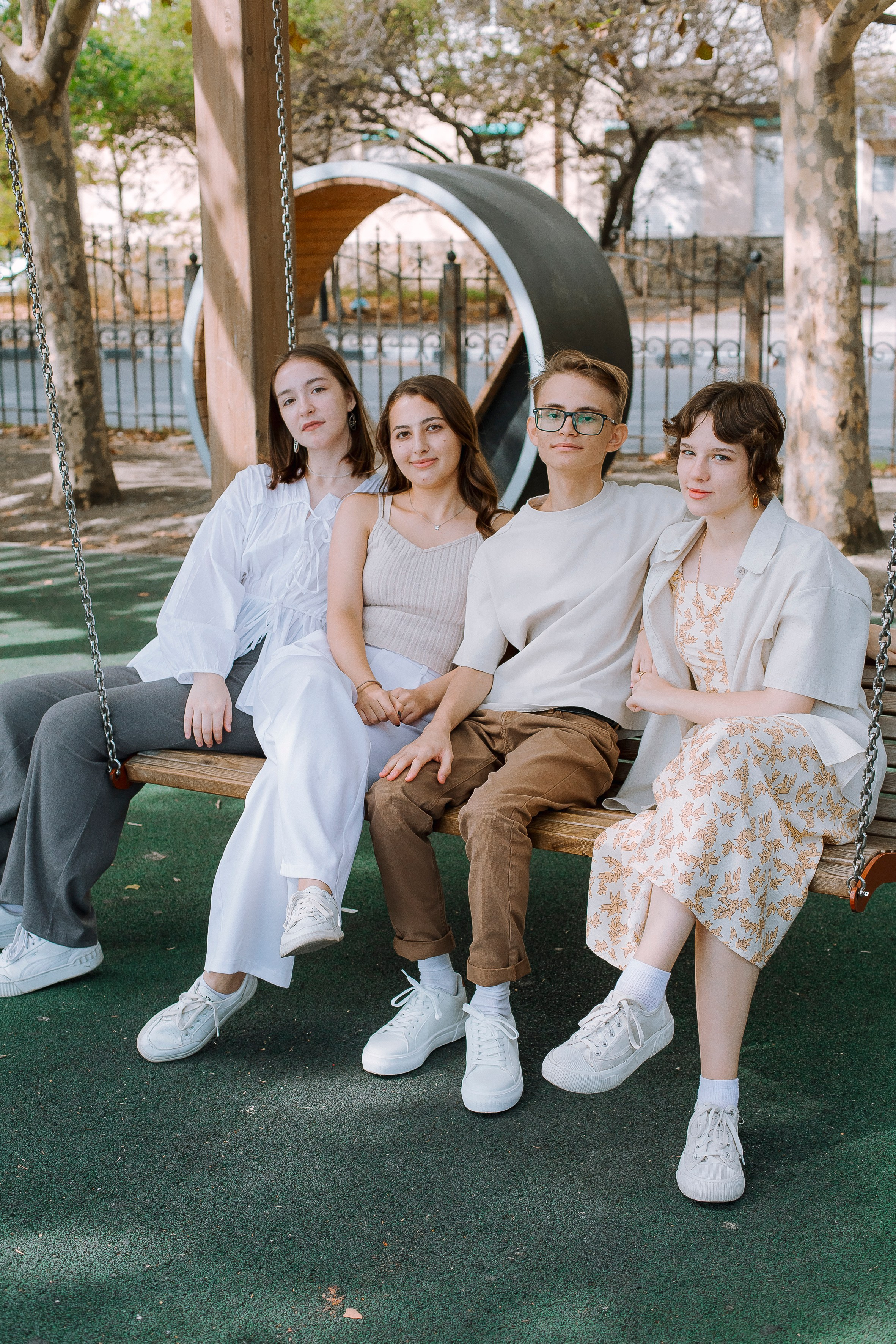 Аллея Черняховского- старшая школа. Выпускные альбомы Натальи Бутко: Новороссийск, Анапа, Геленджик