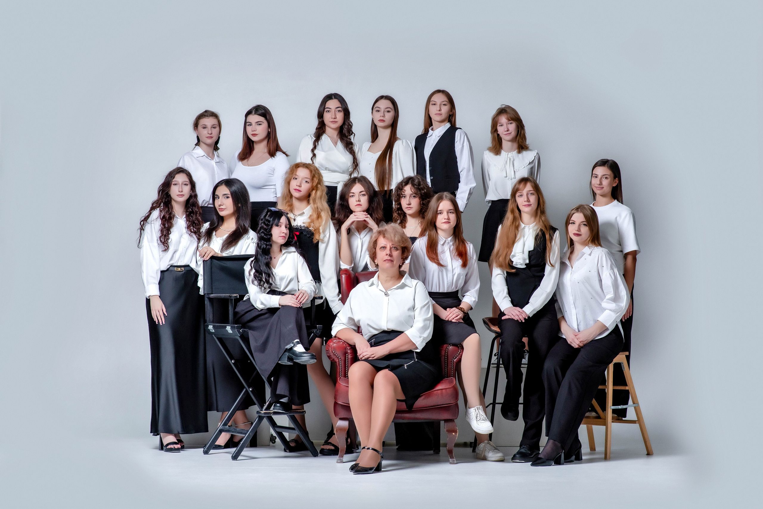 Выпускные (школьные) альбомы (книги) в Ростове-на-Дону. Современные Выпускные Альбомы в Ростове-на-Дону