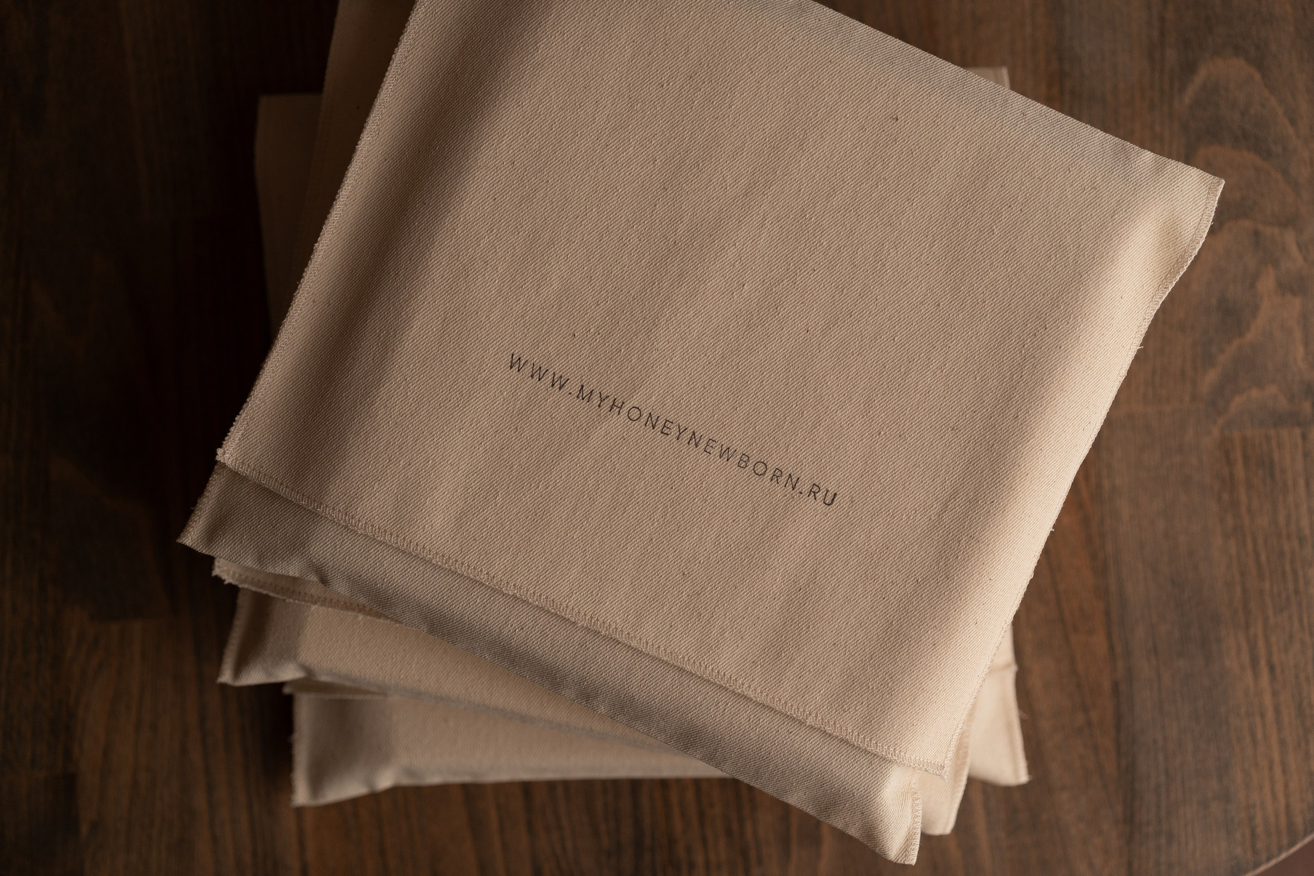 Фотокнига для новорожденного в фирменной упаковке