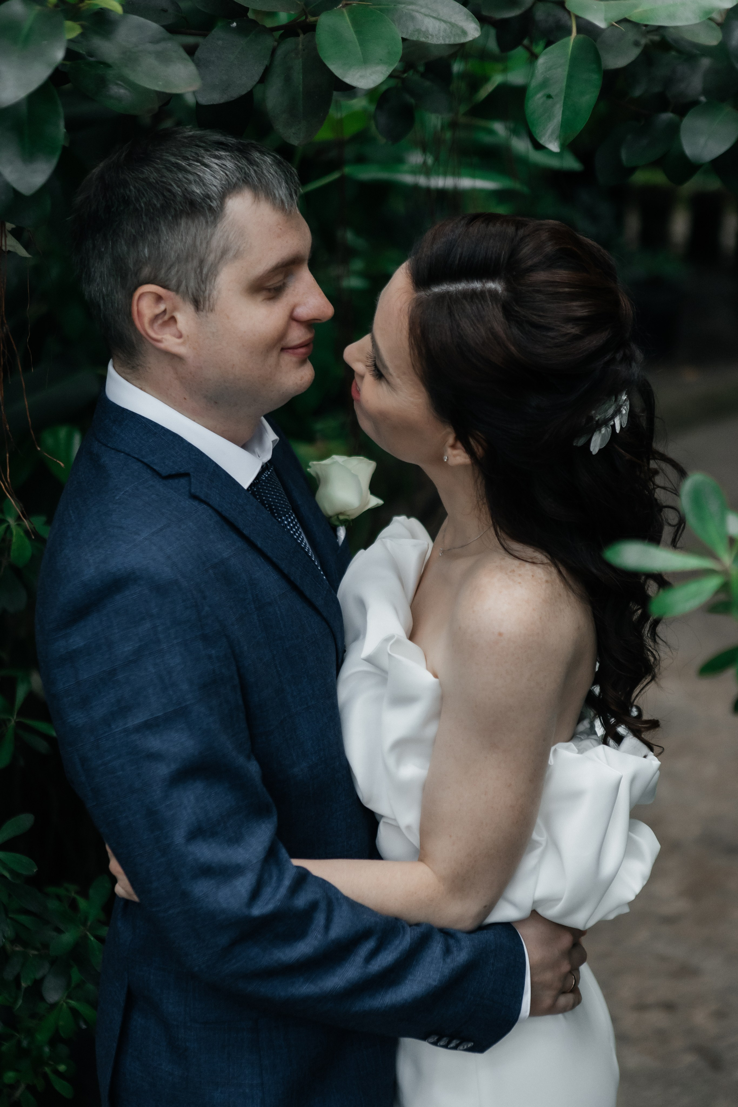 Свадебная фотосессия в Оранжерее ВДНХ. Свадебный фотограф в Москве