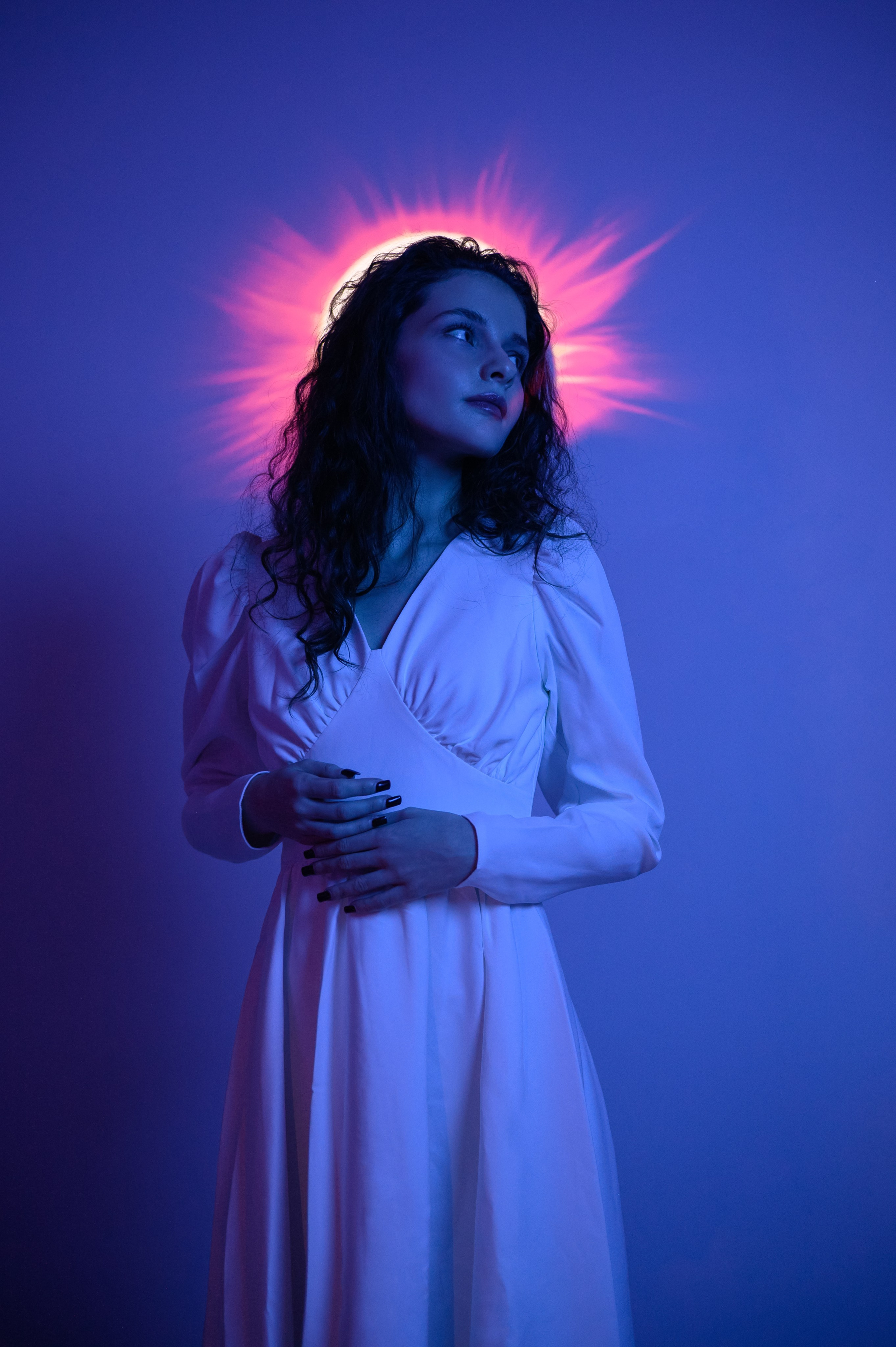 Портретная фотосессия с использованием проектора в студии