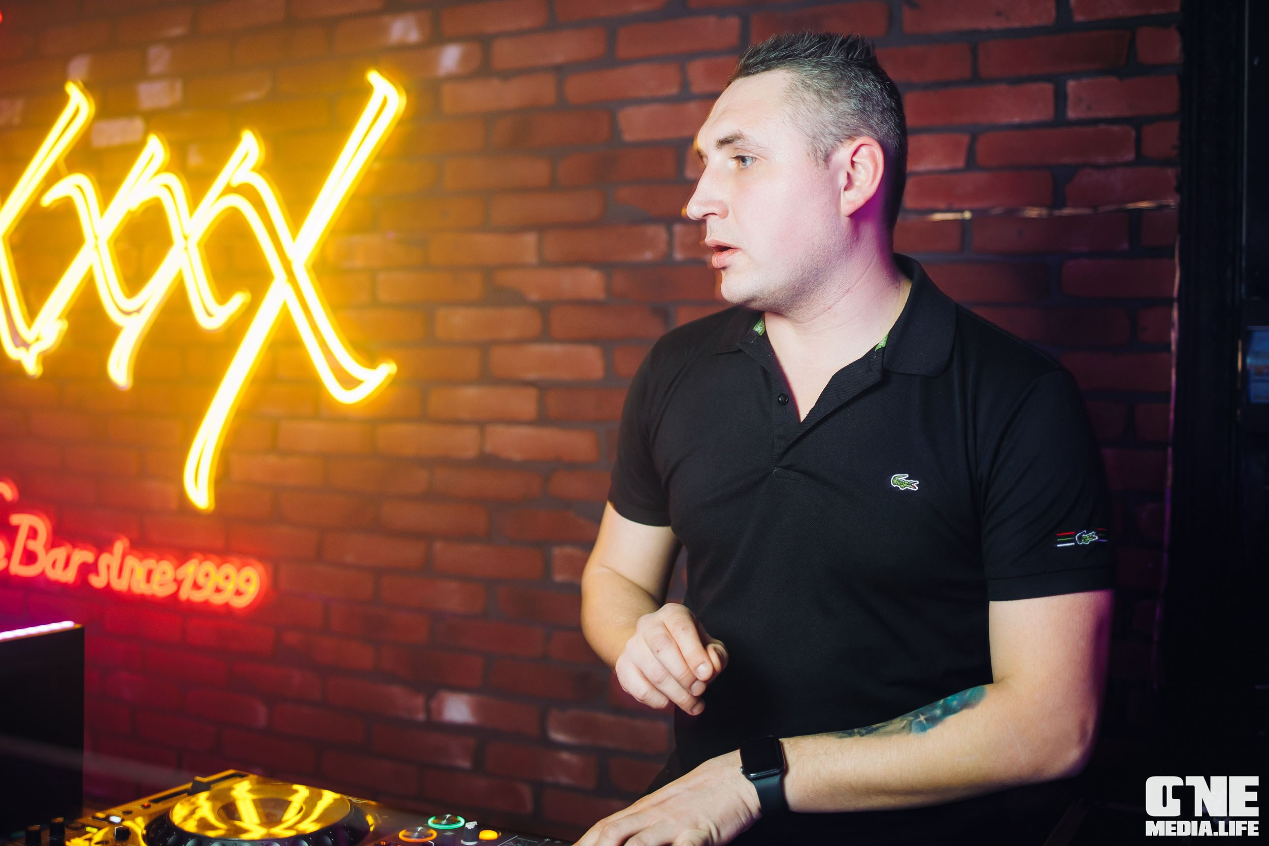 Фотоотчет из бара XxxX. One Media Life: фоторепортажи, фотоотчеты с мероприятий и заведений