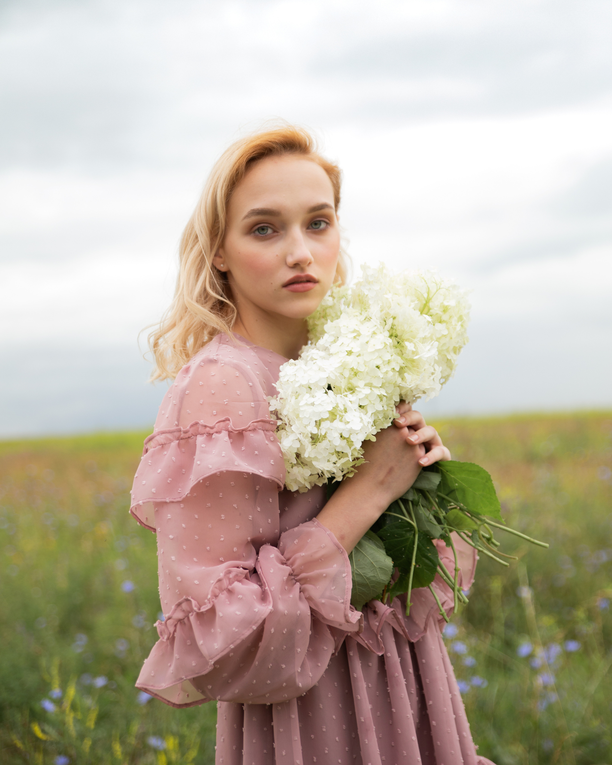 Девушки, гортензии, машина и собака. Анна Самохина. Фотограф. Москва