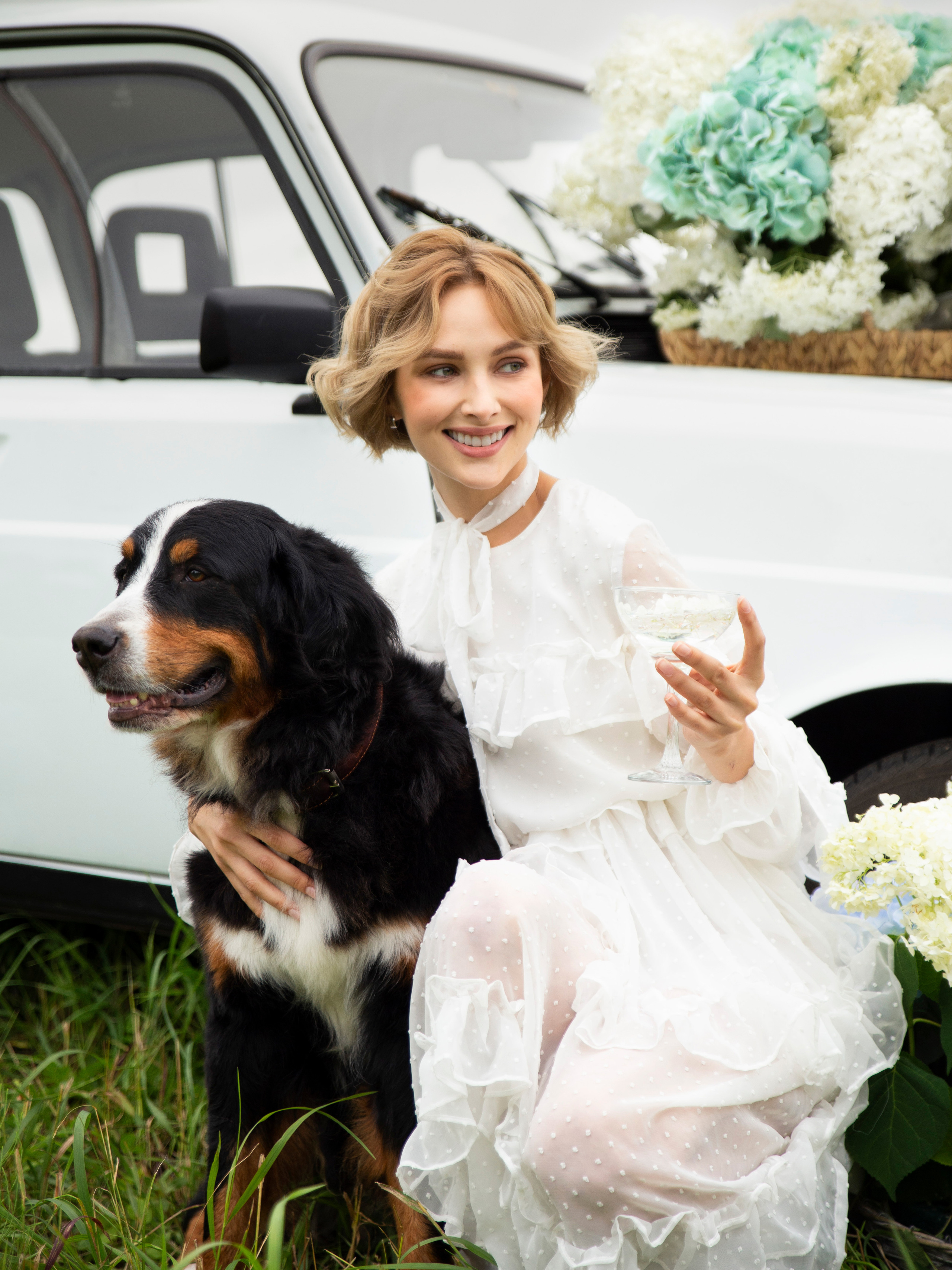 Девушки, гортензии, машина и собака. Анна Самохина. Фотограф. Москва