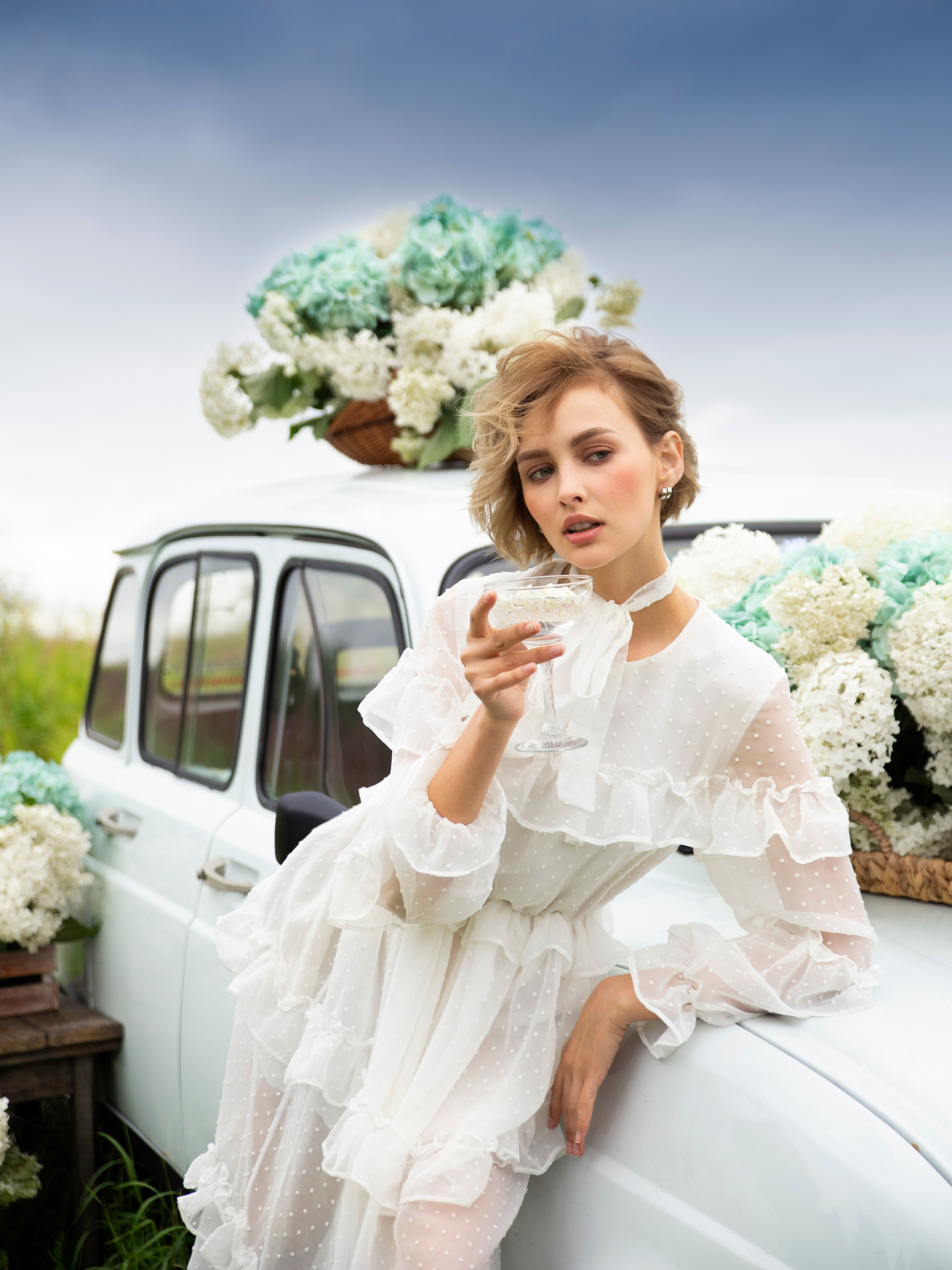 Девушки, гортензии, машина и собака. Анна Самохина. Фотограф. Москва