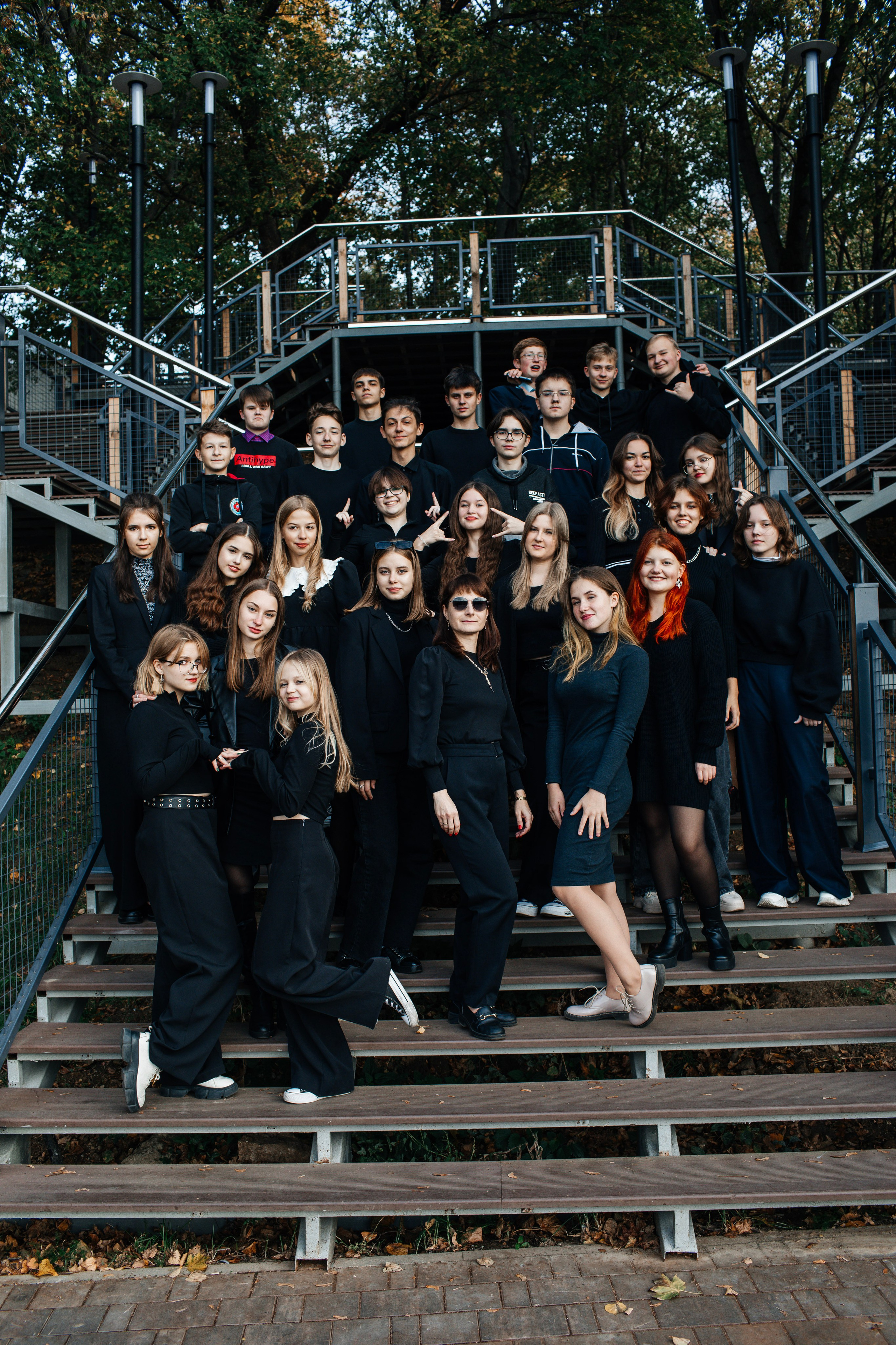 Фотосессия для выпускного альбома в парке Им. Талалихина. Выпускные альбомы в Подольске Москве и МО